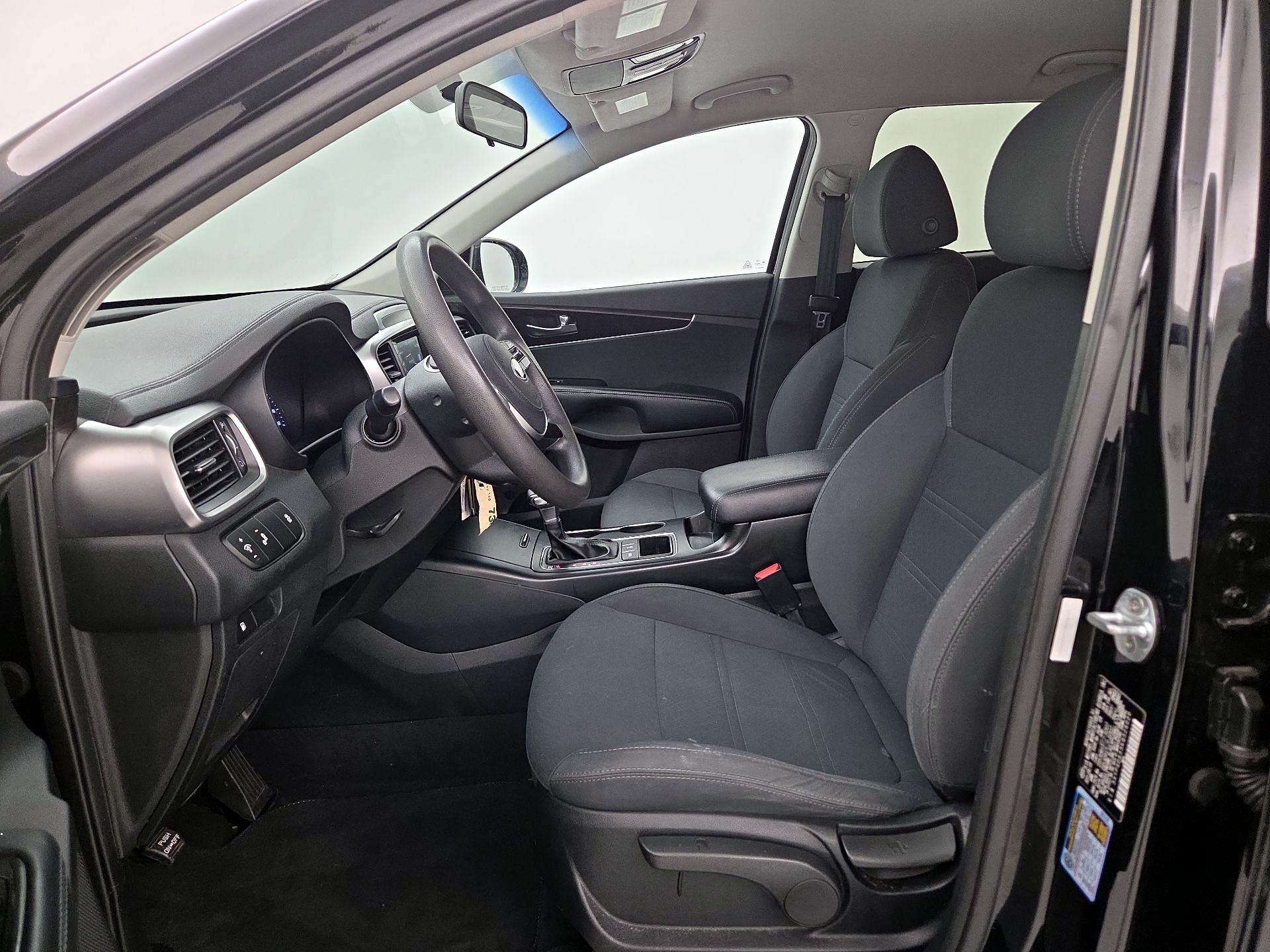 Thumbnail: 2019 Kia Sorento - 11