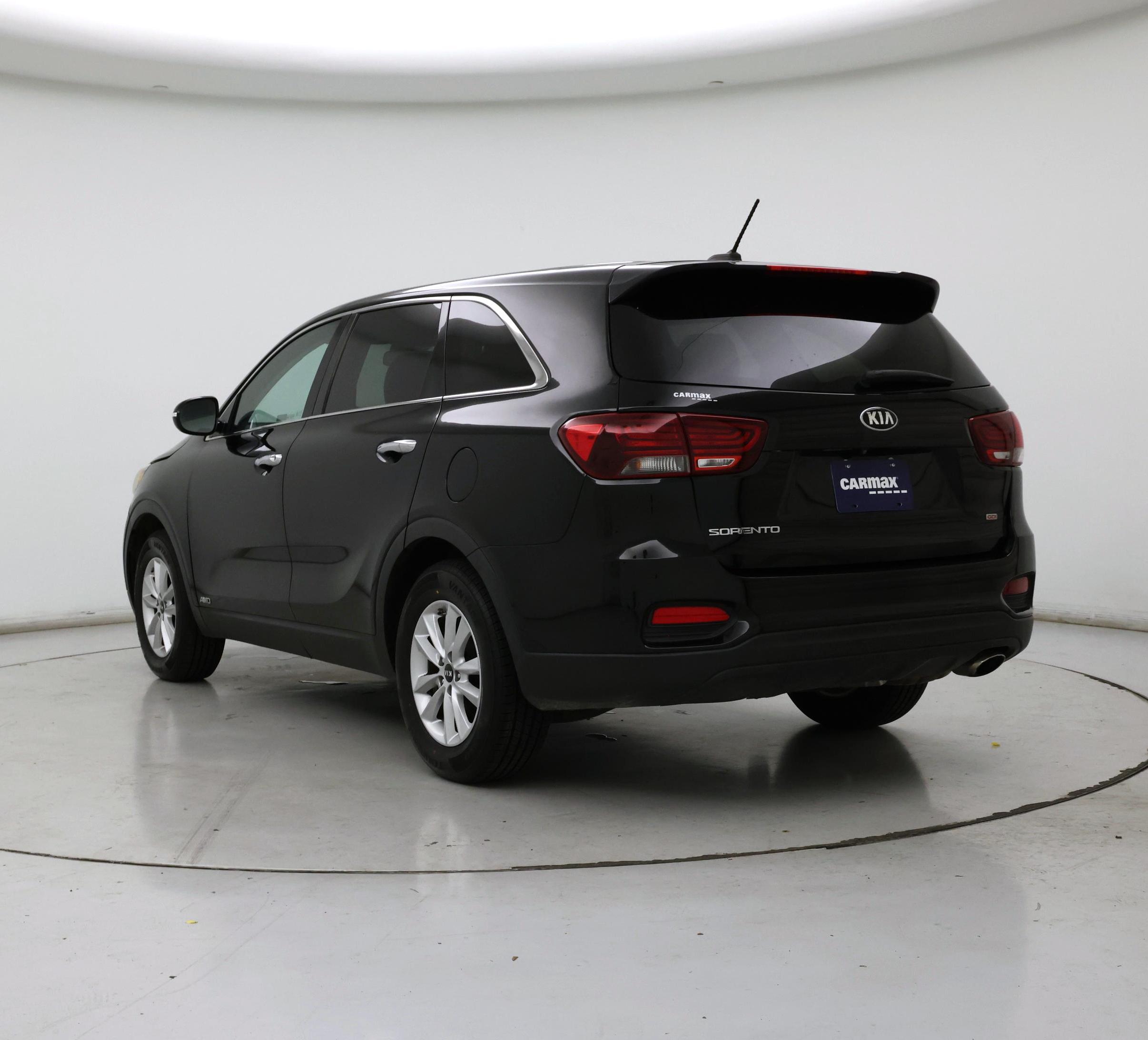 Thumbnail: 2019 Kia Sorento - 2