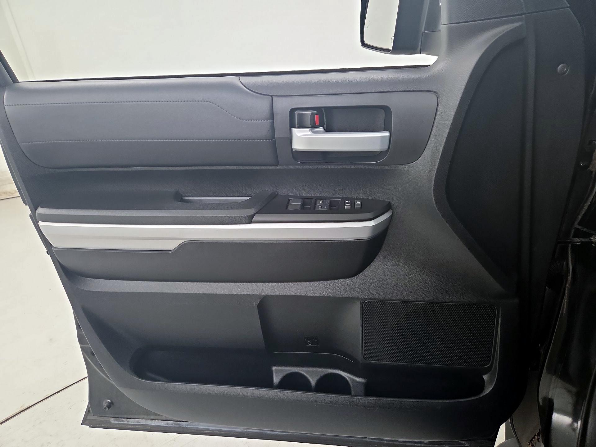 Thumbnail: 2019 Toyota Tundra - 12