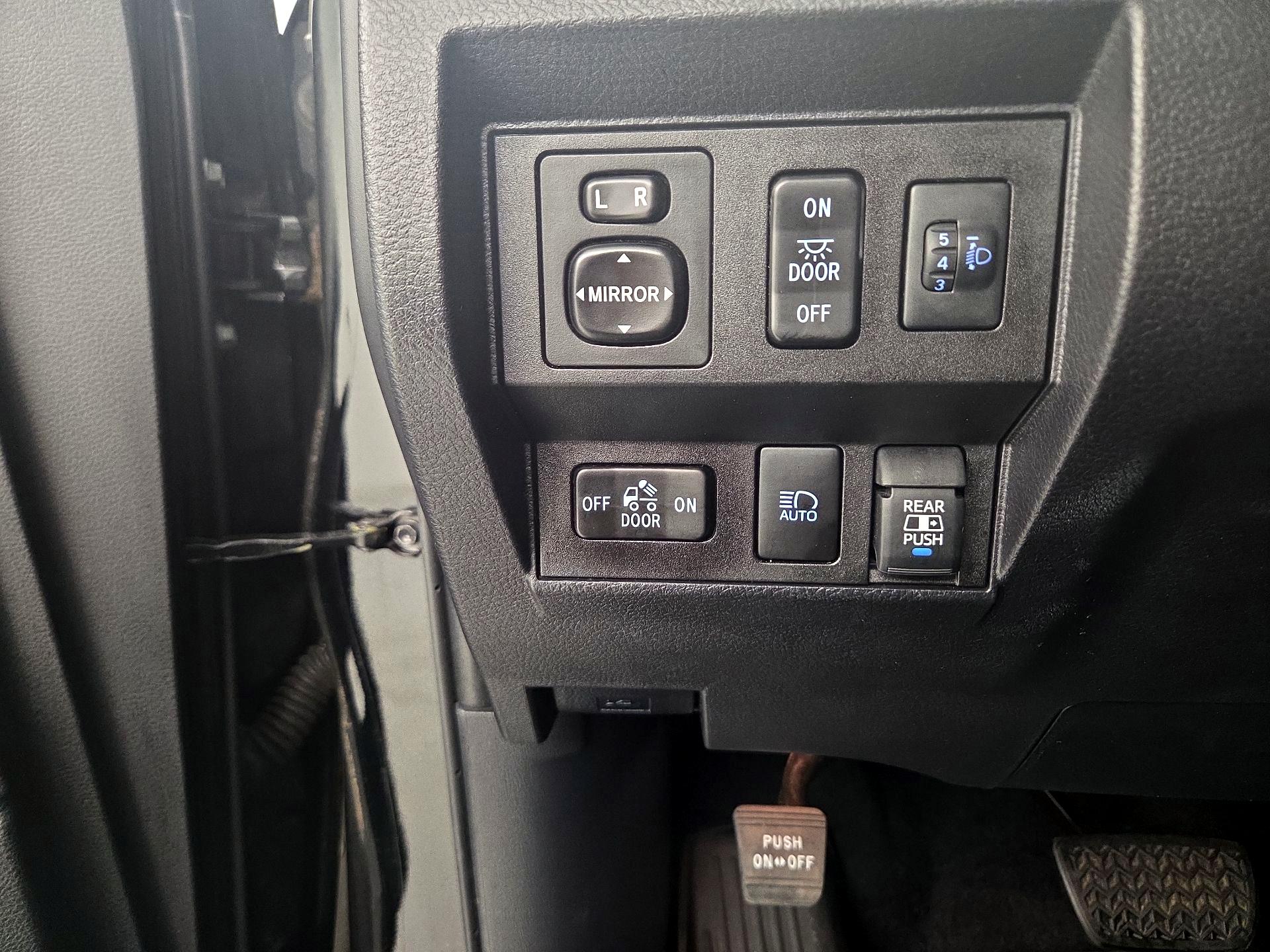 Thumbnail: 2019 Toyota Tundra - 13