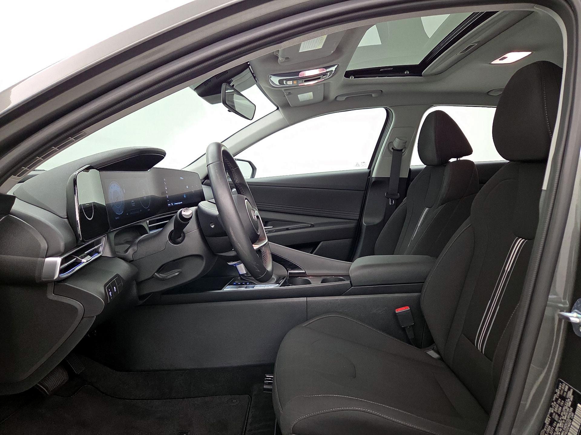 Thumbnail: 2025 Hyundai Elantra - 11