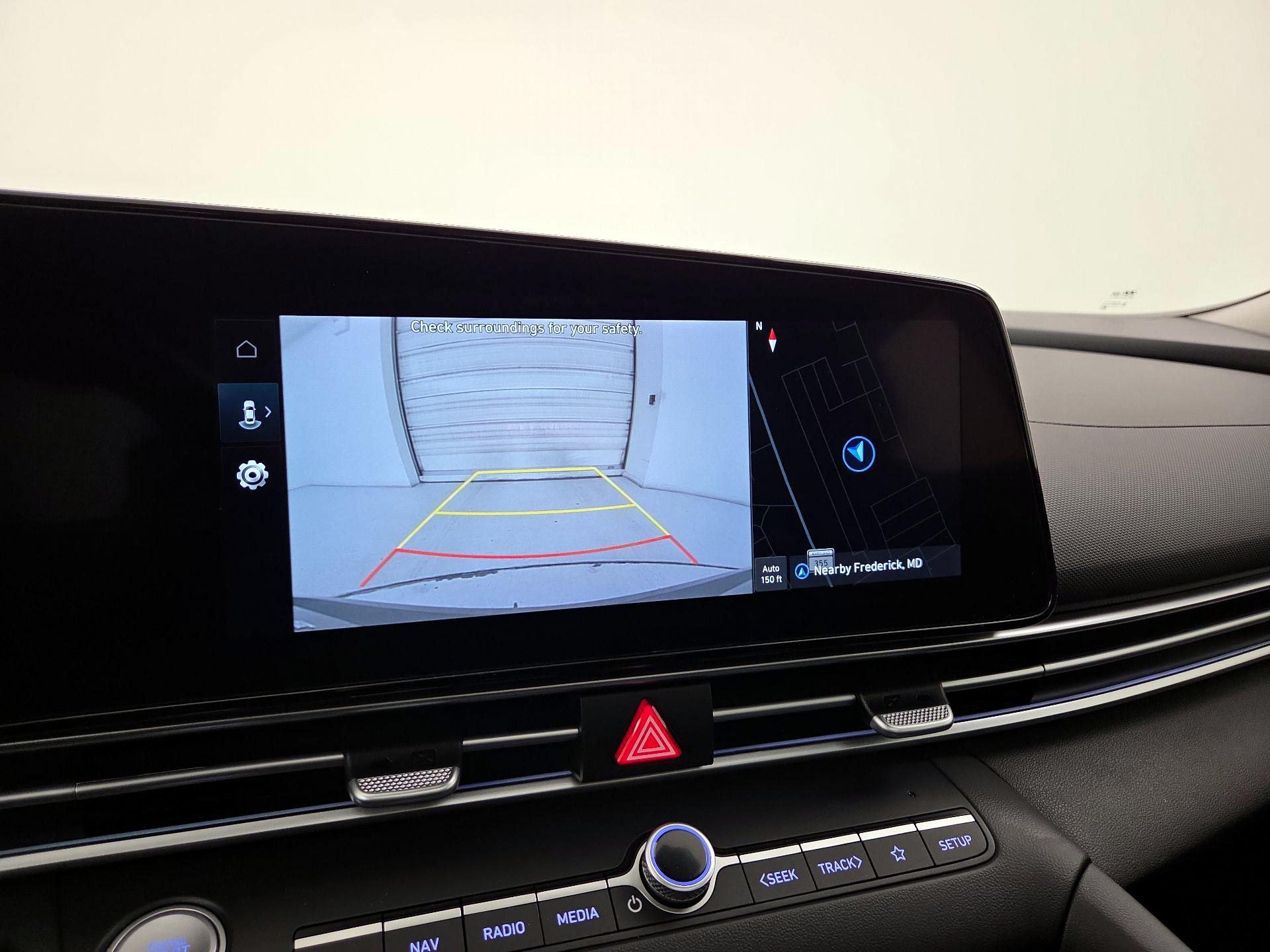 Thumbnail: 2025 Hyundai Elantra - 15