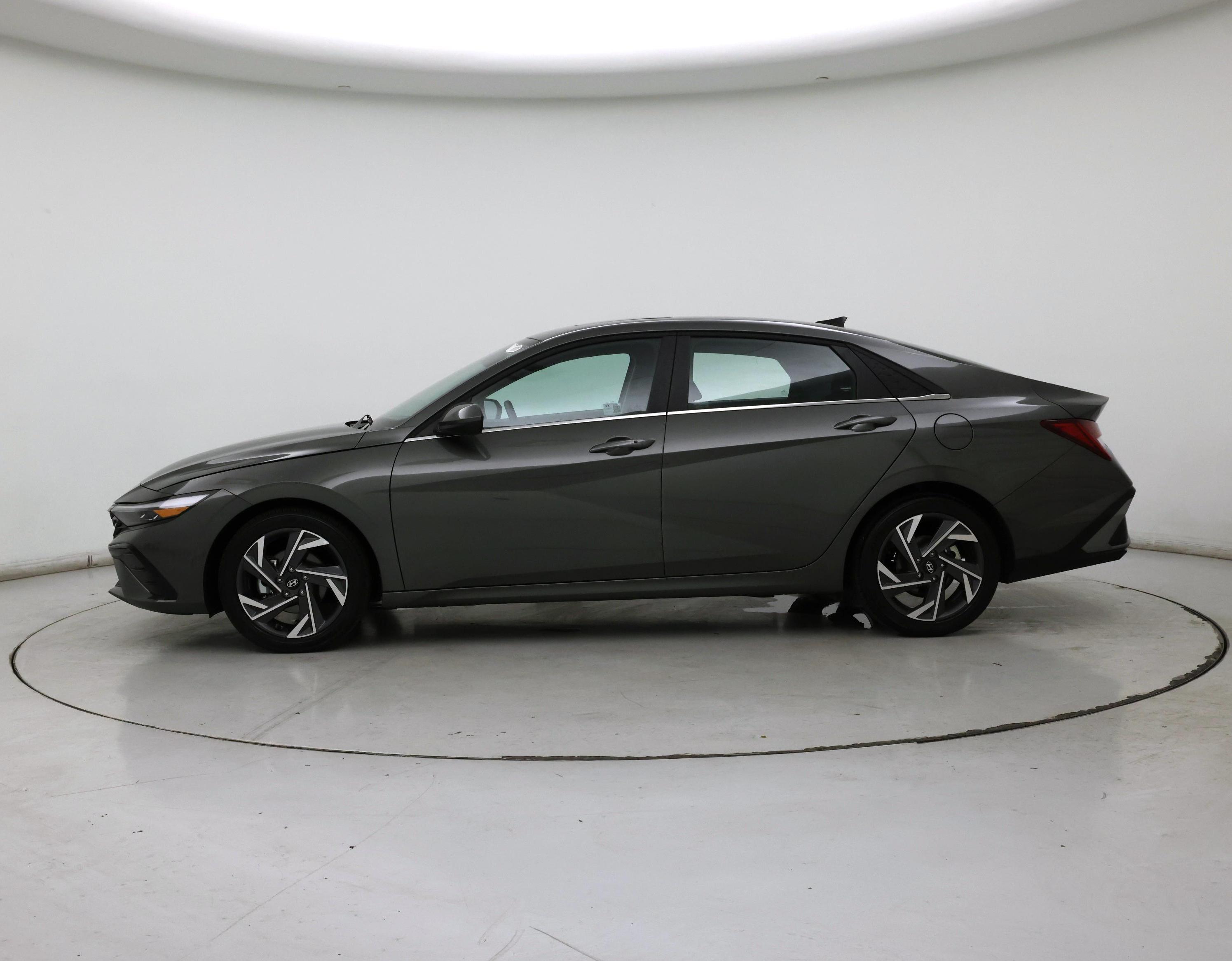 Thumbnail: 2025 Hyundai Elantra - 3