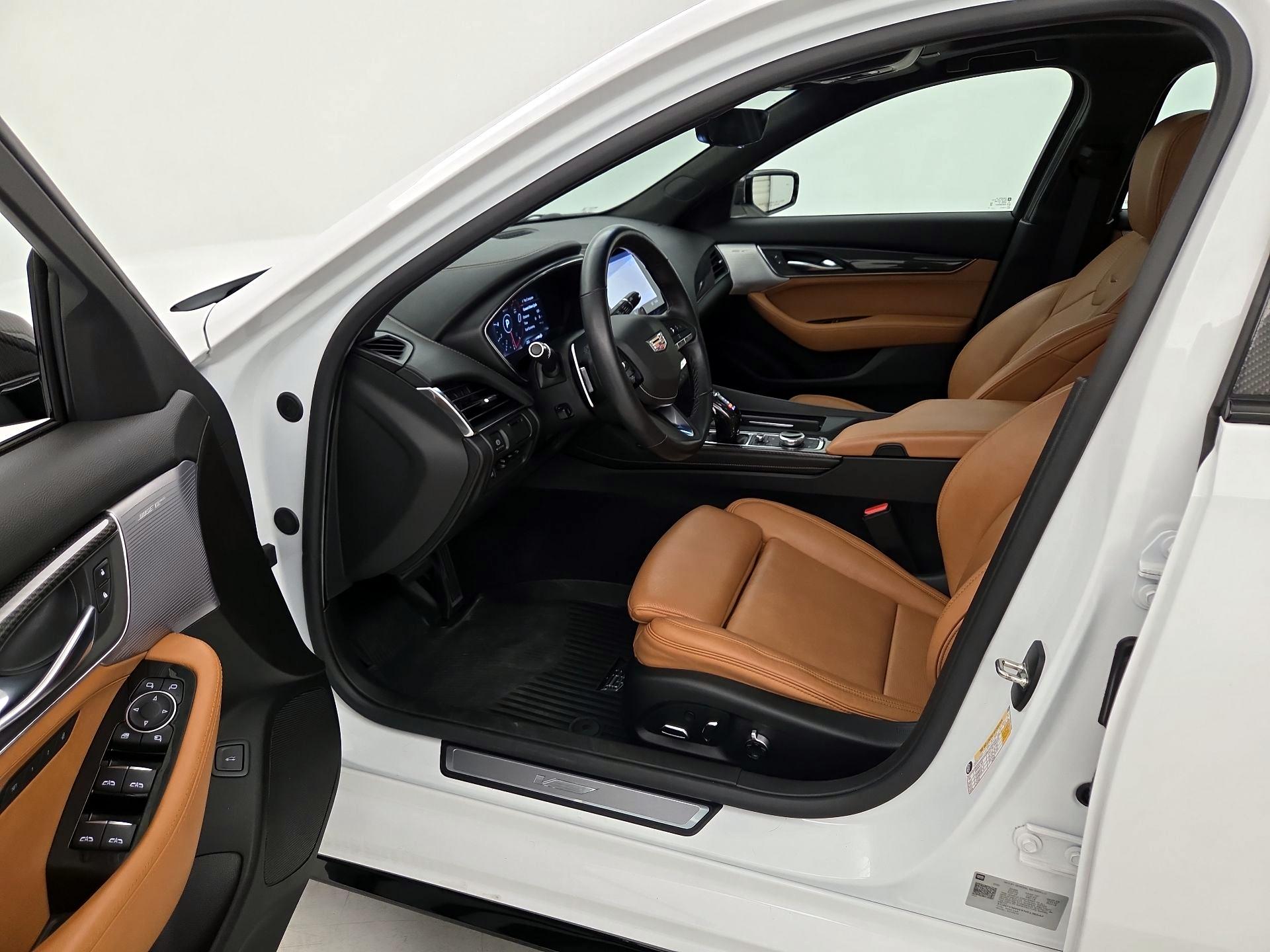 Thumbnail: 2022 Cadillac CT5 - 11