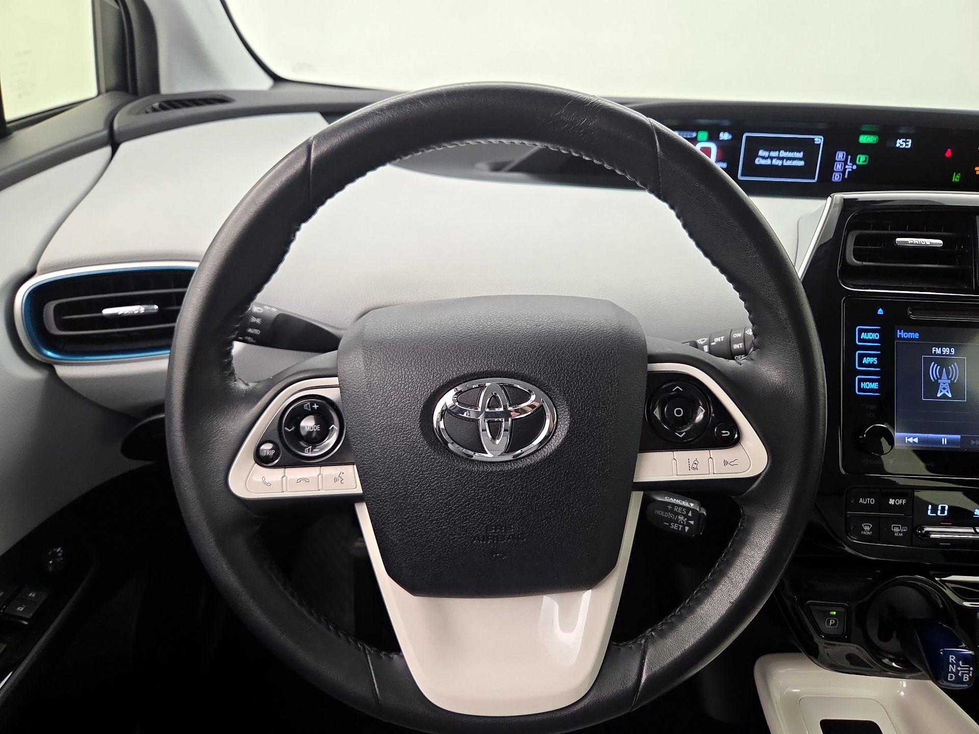 Thumbnail: 2017 Toyota Prius - 10