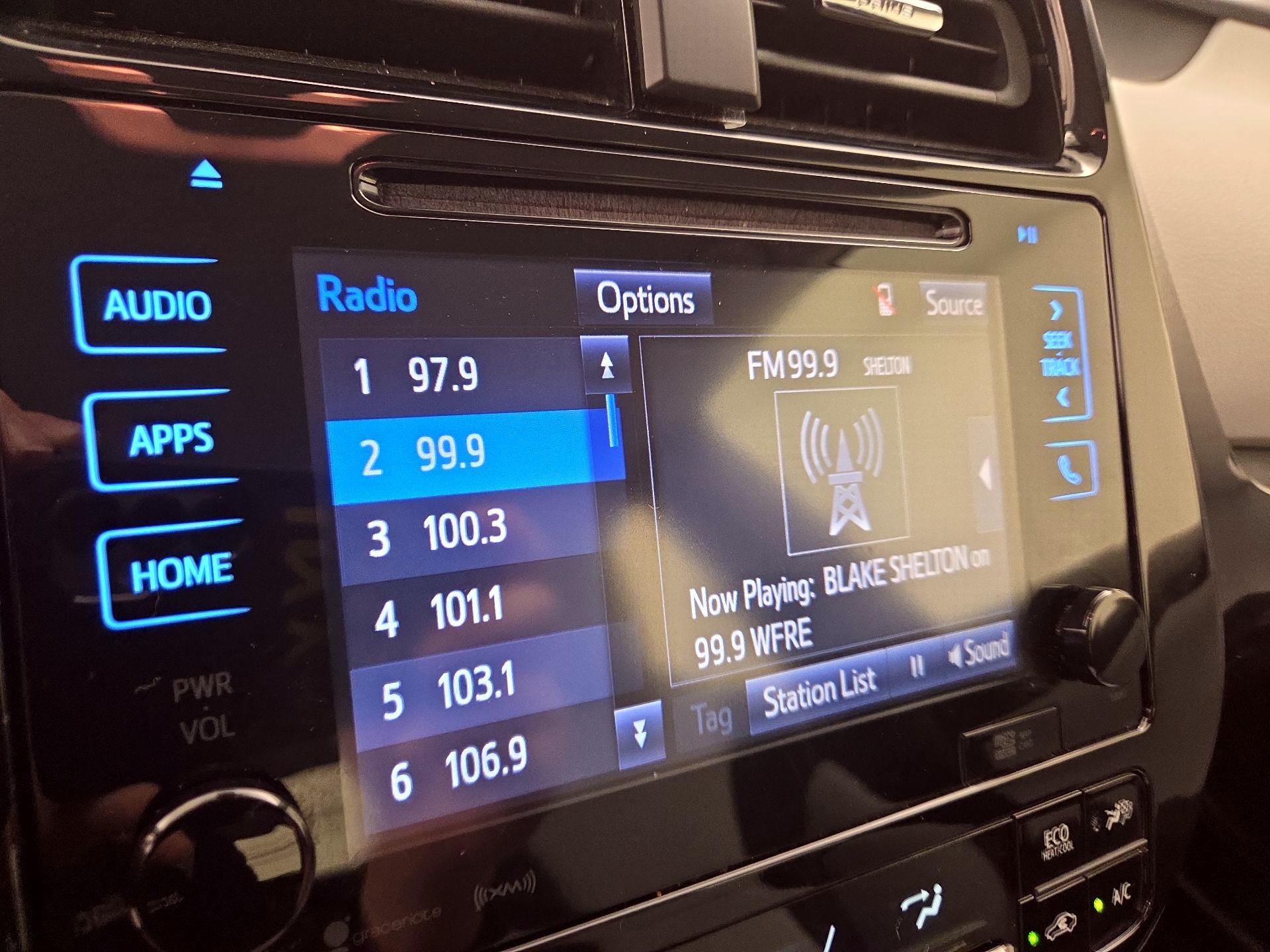 Thumbnail: 2017 Toyota Prius - 16