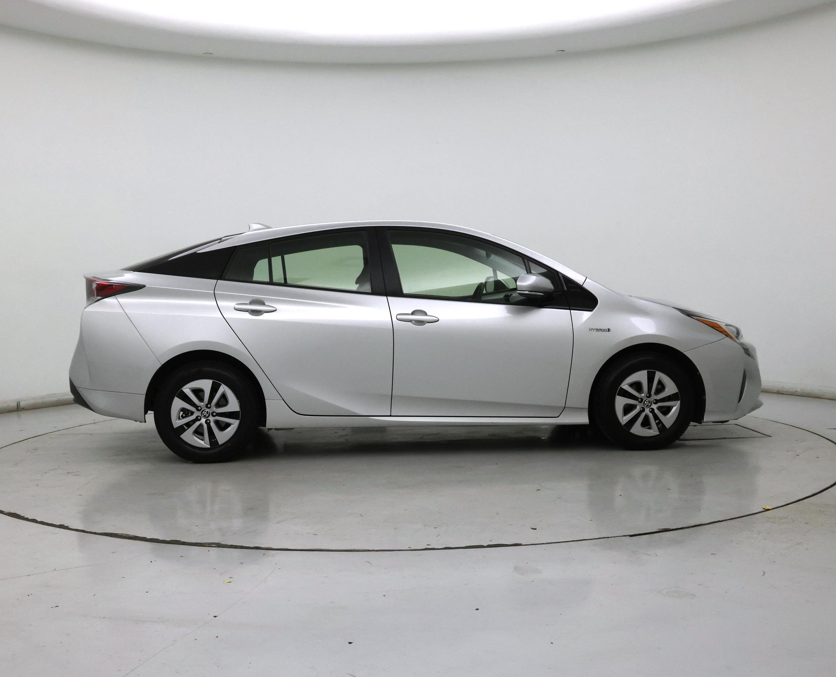 Thumbnail: 2017 Toyota Prius - 7