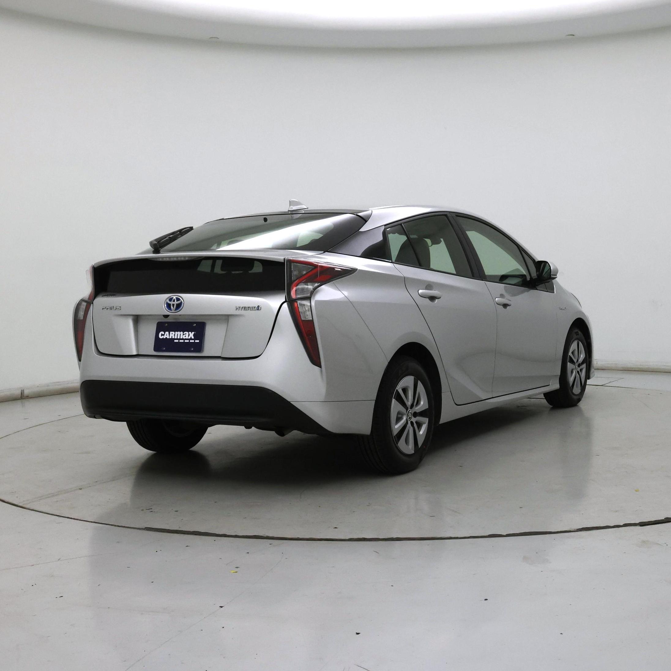 Thumbnail: 2017 Toyota Prius - 8