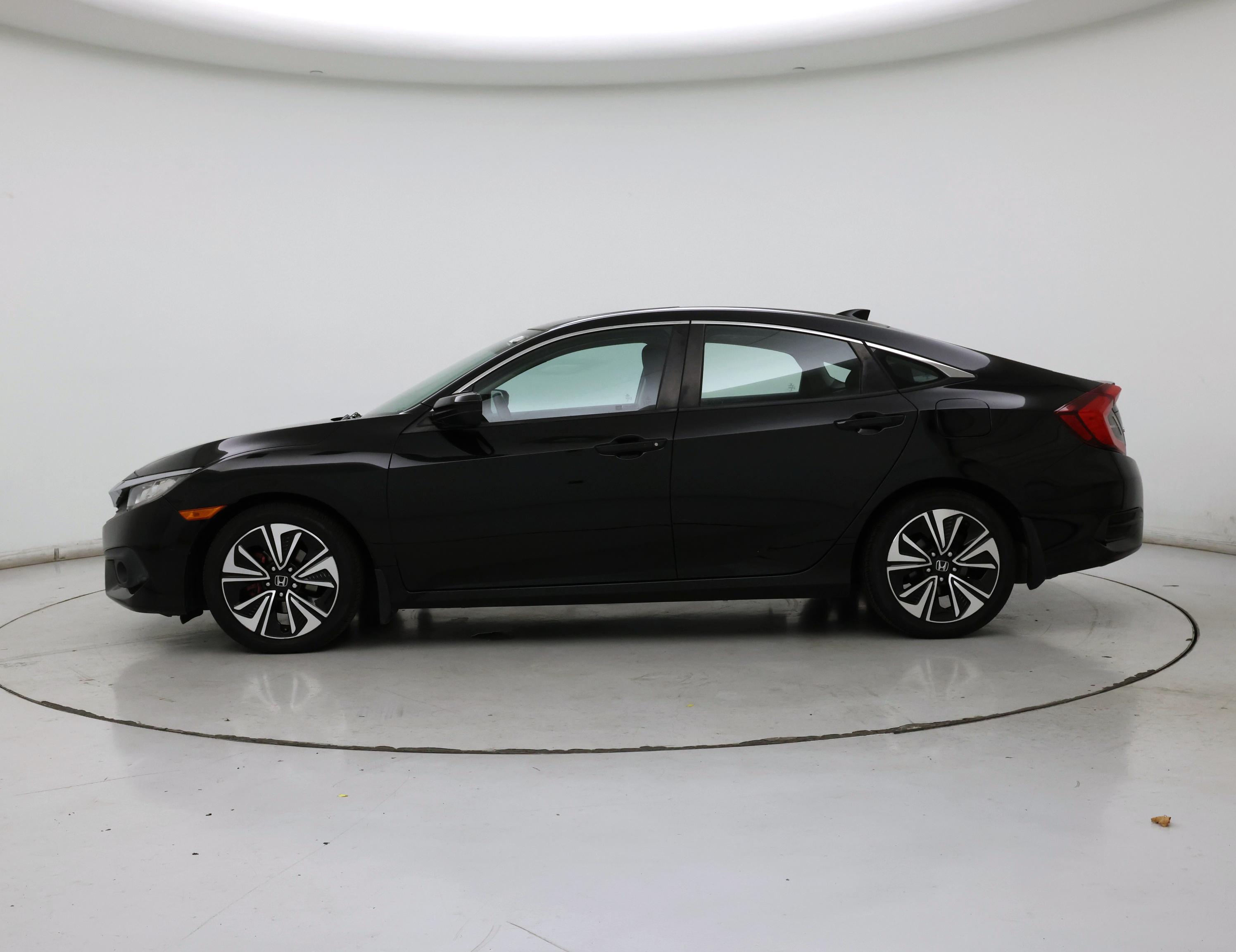 Thumbnail: 2017 Honda Civic - 3