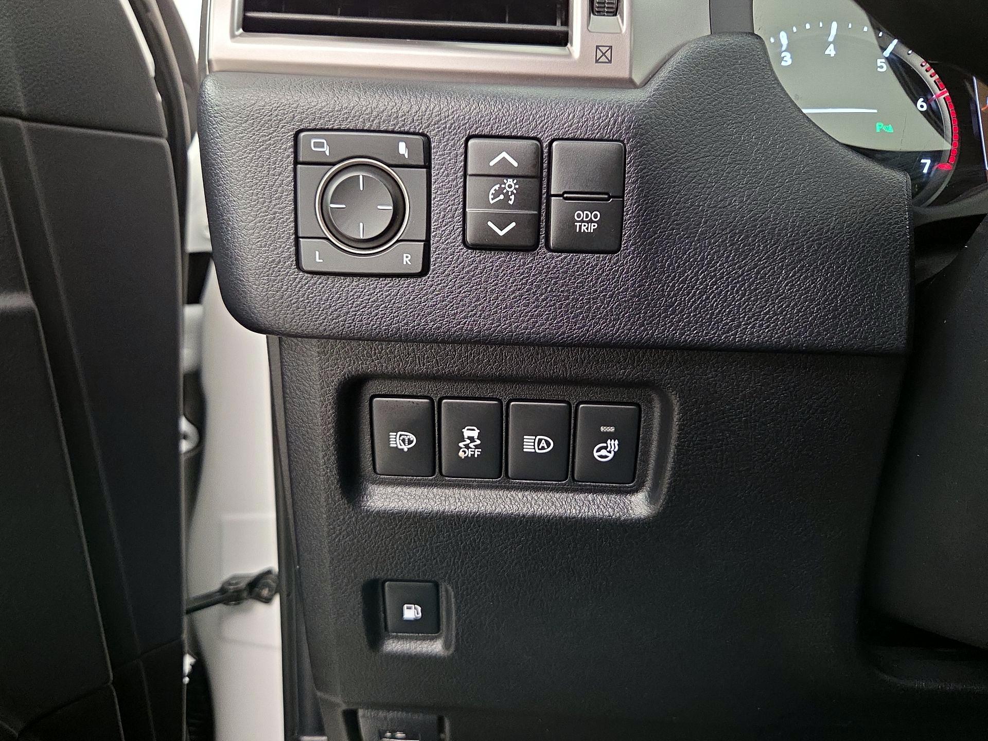 Thumbnail: 2023 Lexus GX - 13