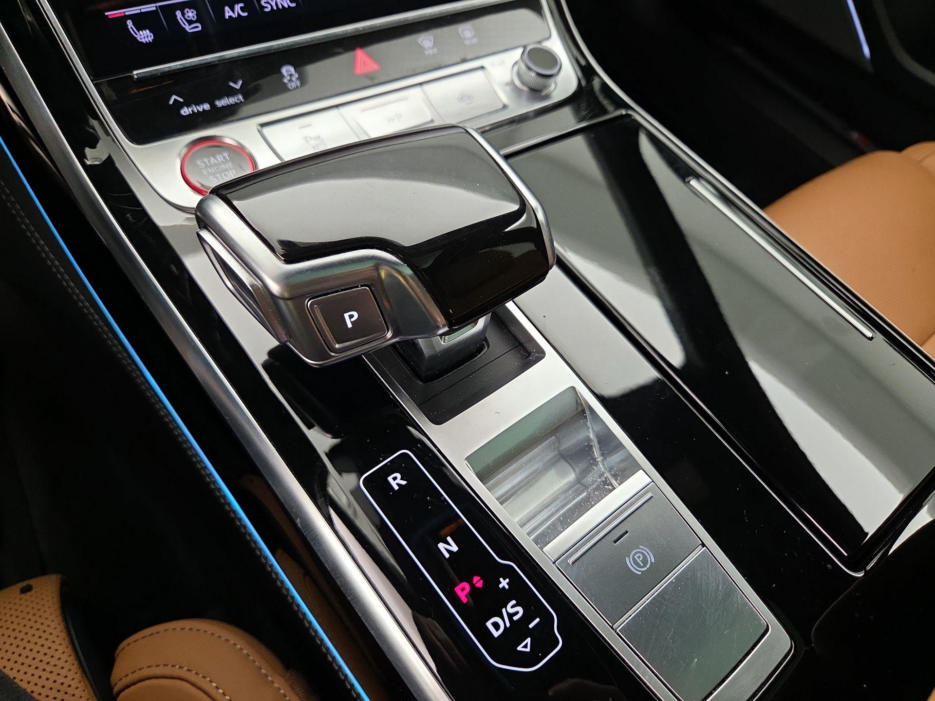 Thumbnail: 2024 Audi S8 - 18