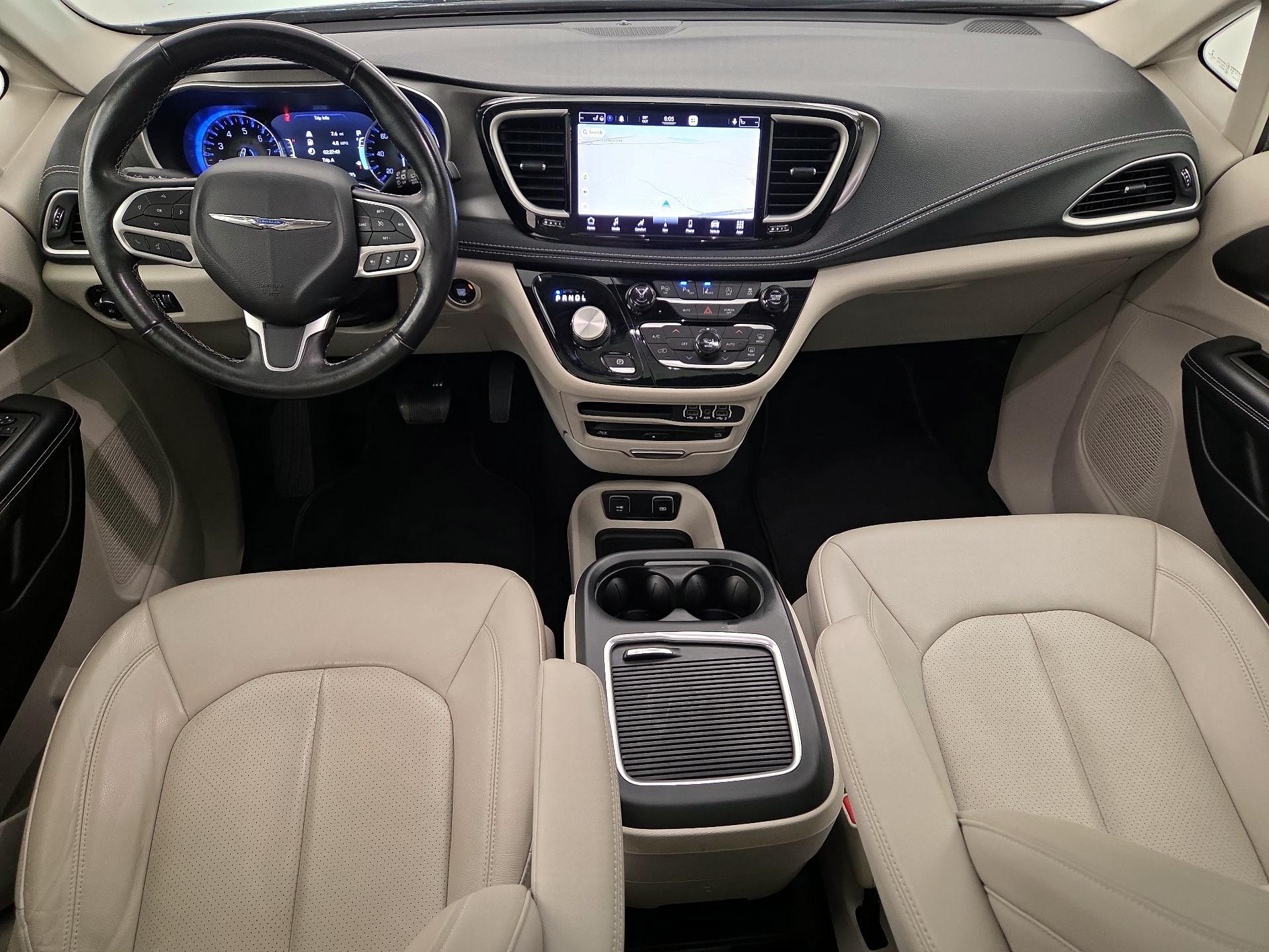 Thumbnail: 2021 Chrysler Pacifica - 9