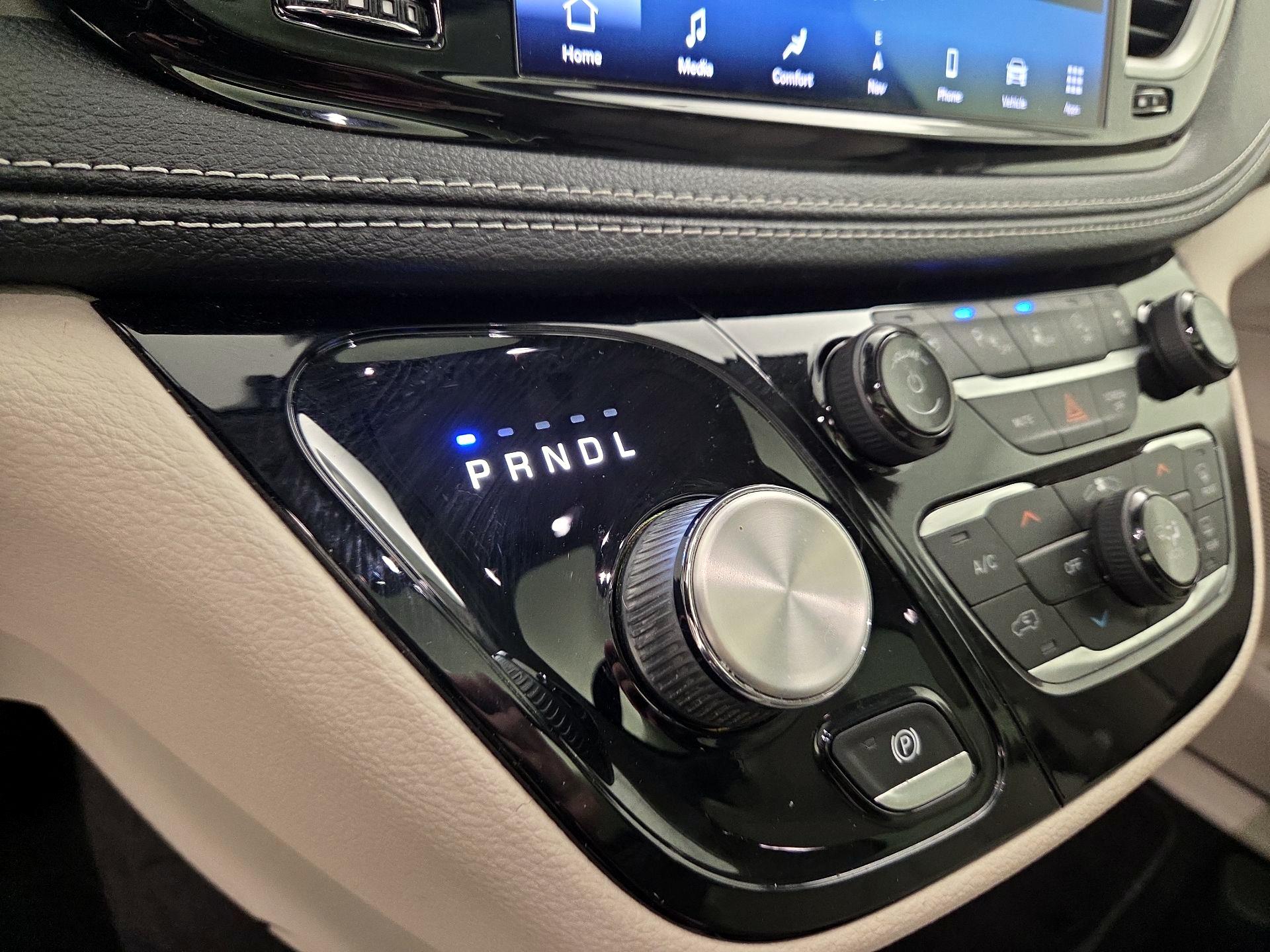 Thumbnail: 2021 Chrysler Pacifica - 18