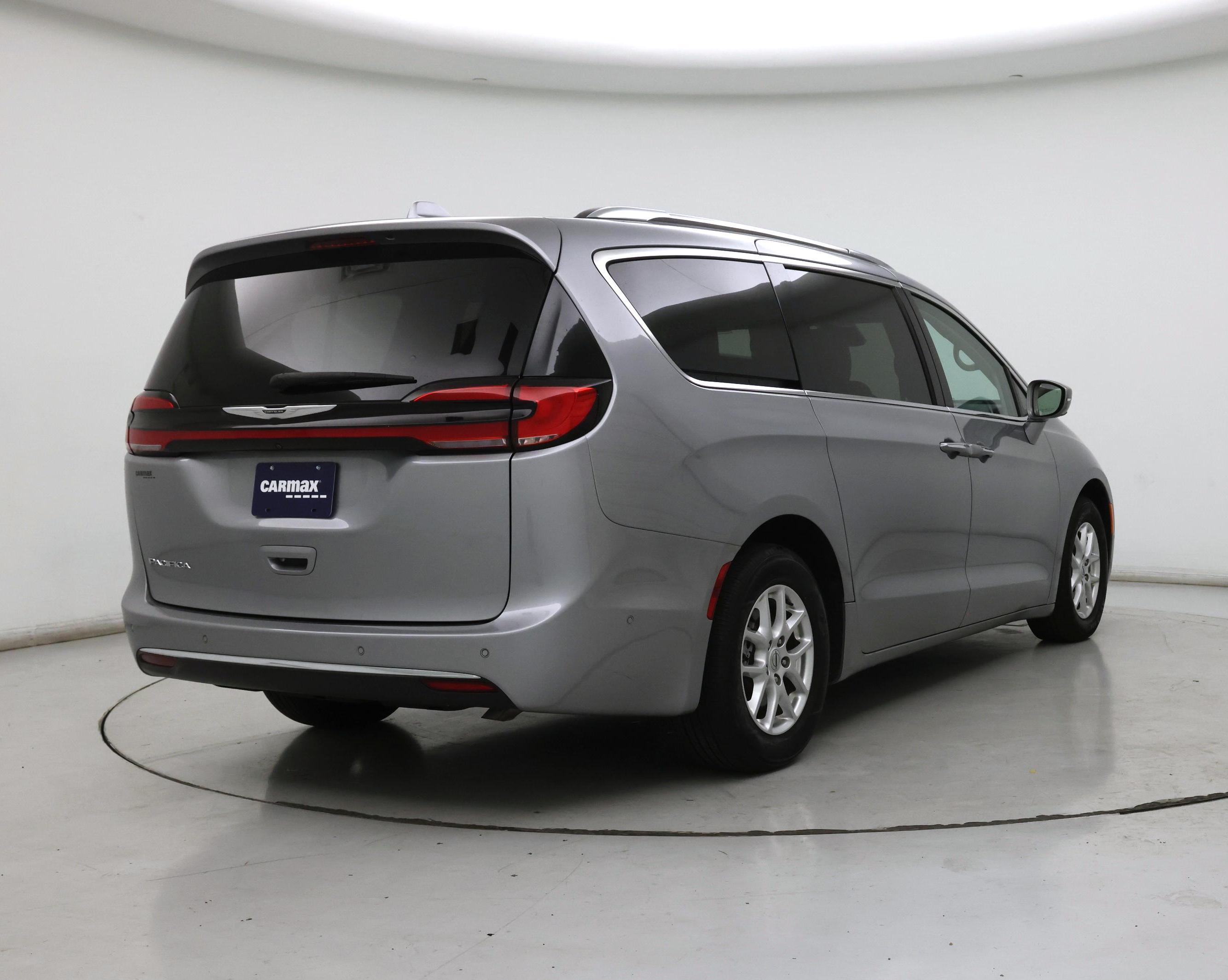 Thumbnail: 2021 Chrysler Pacifica - 8