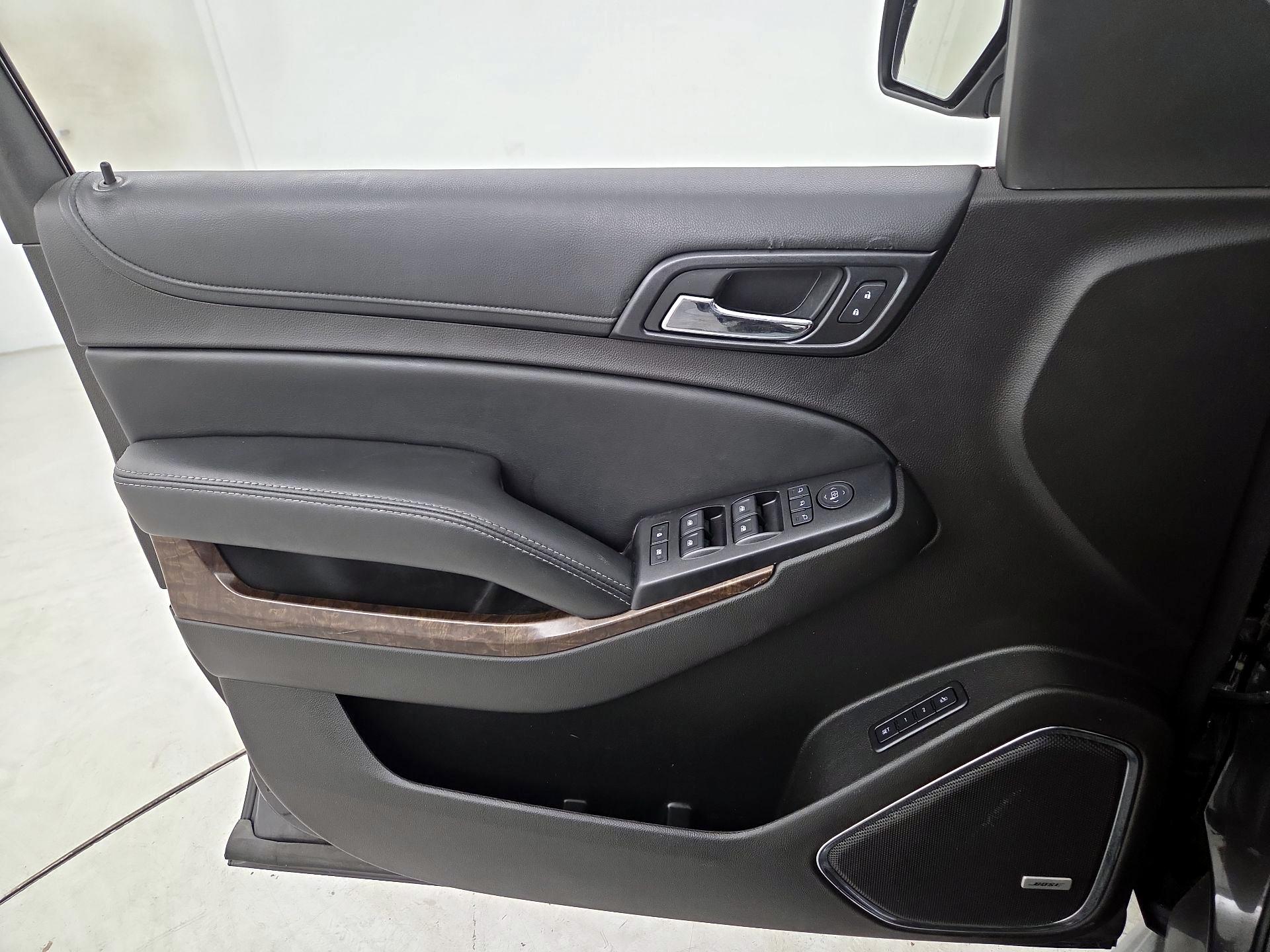 Thumbnail: 2016 Chevrolet Tahoe - 12