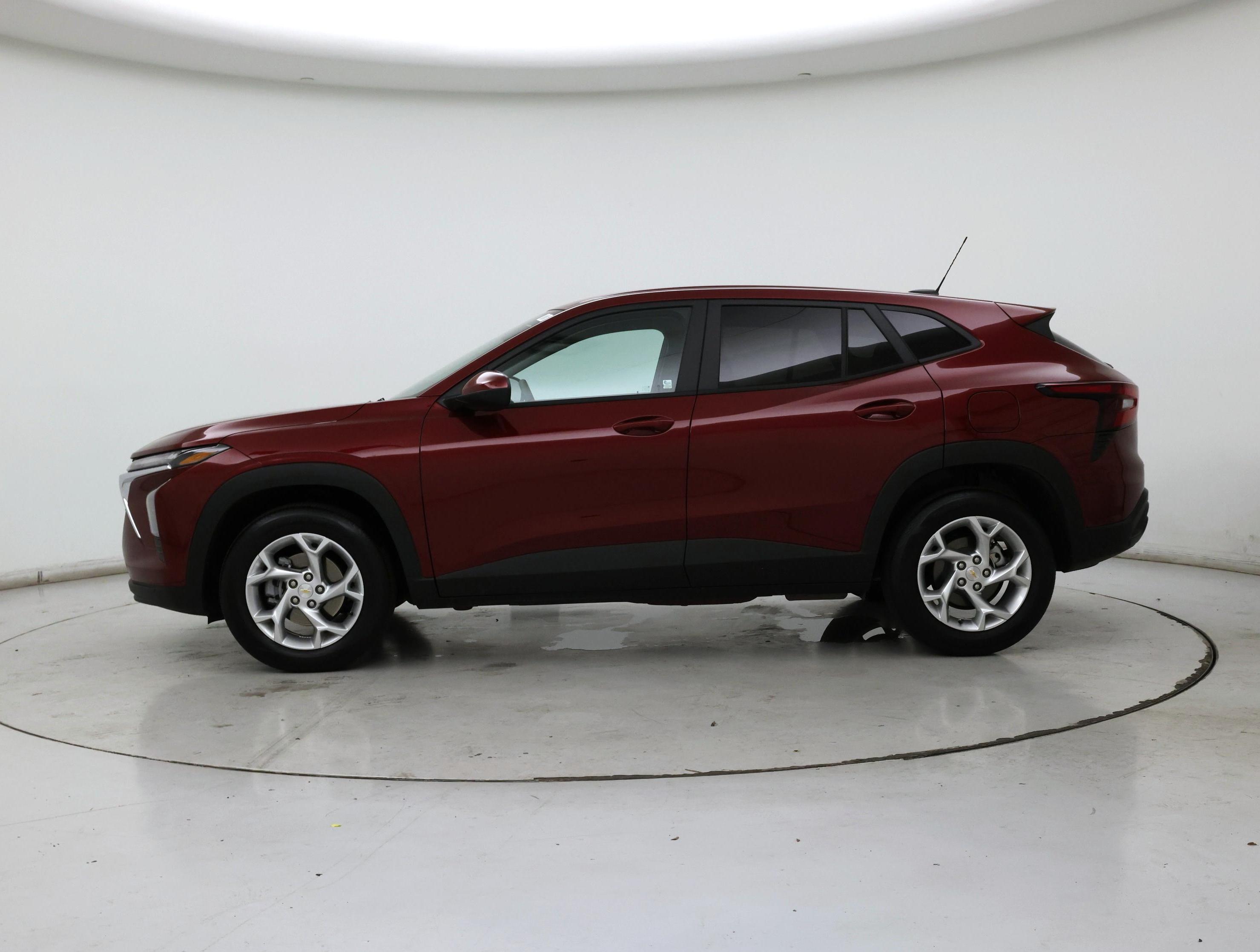 Thumbnail: 2025 Chevrolet Trax - 3