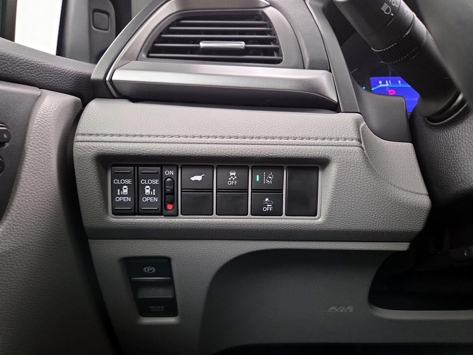 Thumbnail: 2020 Honda Odyssey - 13