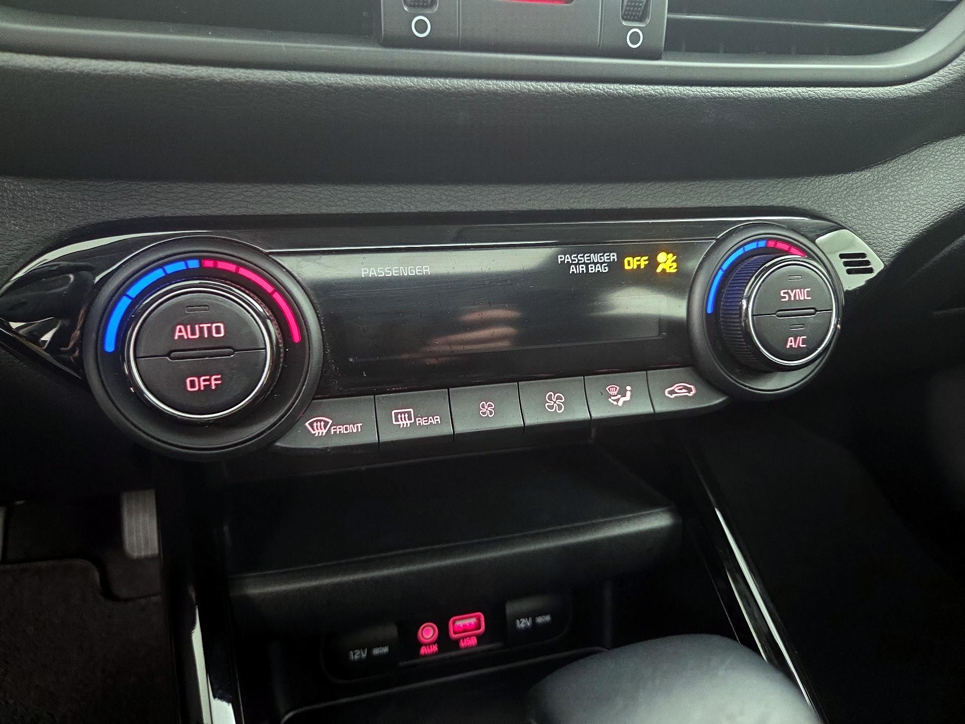 Thumbnail: 2019 Kia Forte - 16