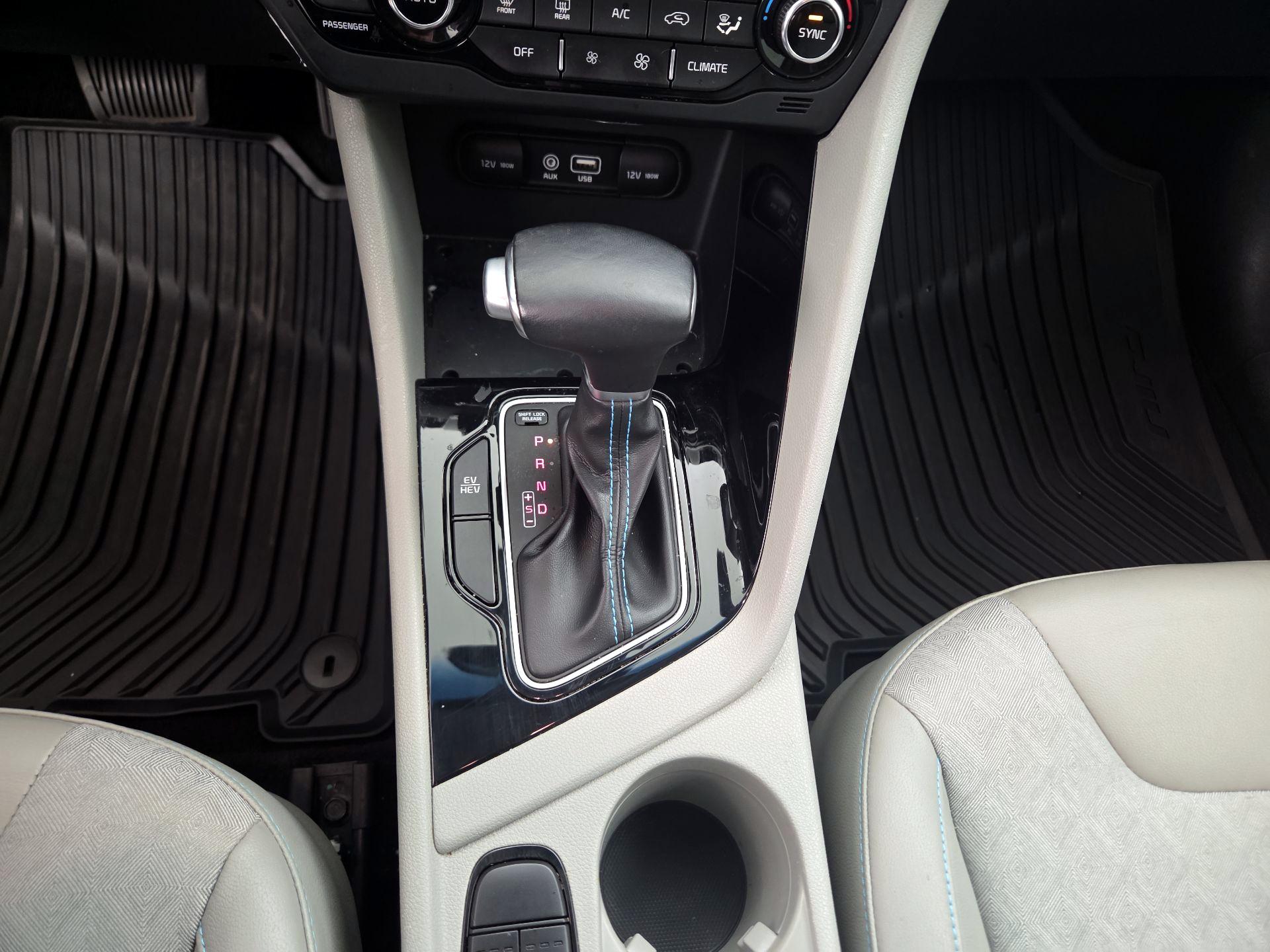 Thumbnail: 2018 Kia Niro - 17