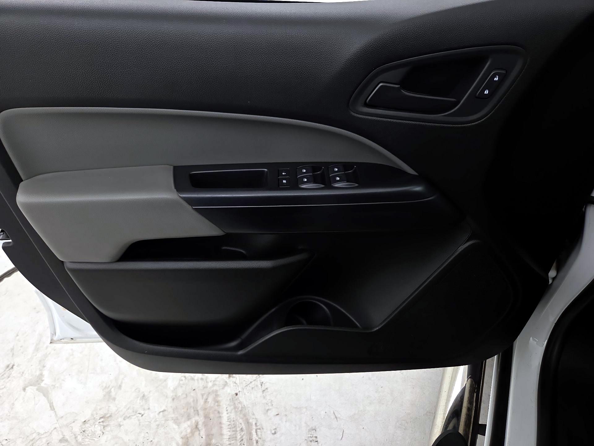 Thumbnail: 2019 Chevrolet Colorado - 12