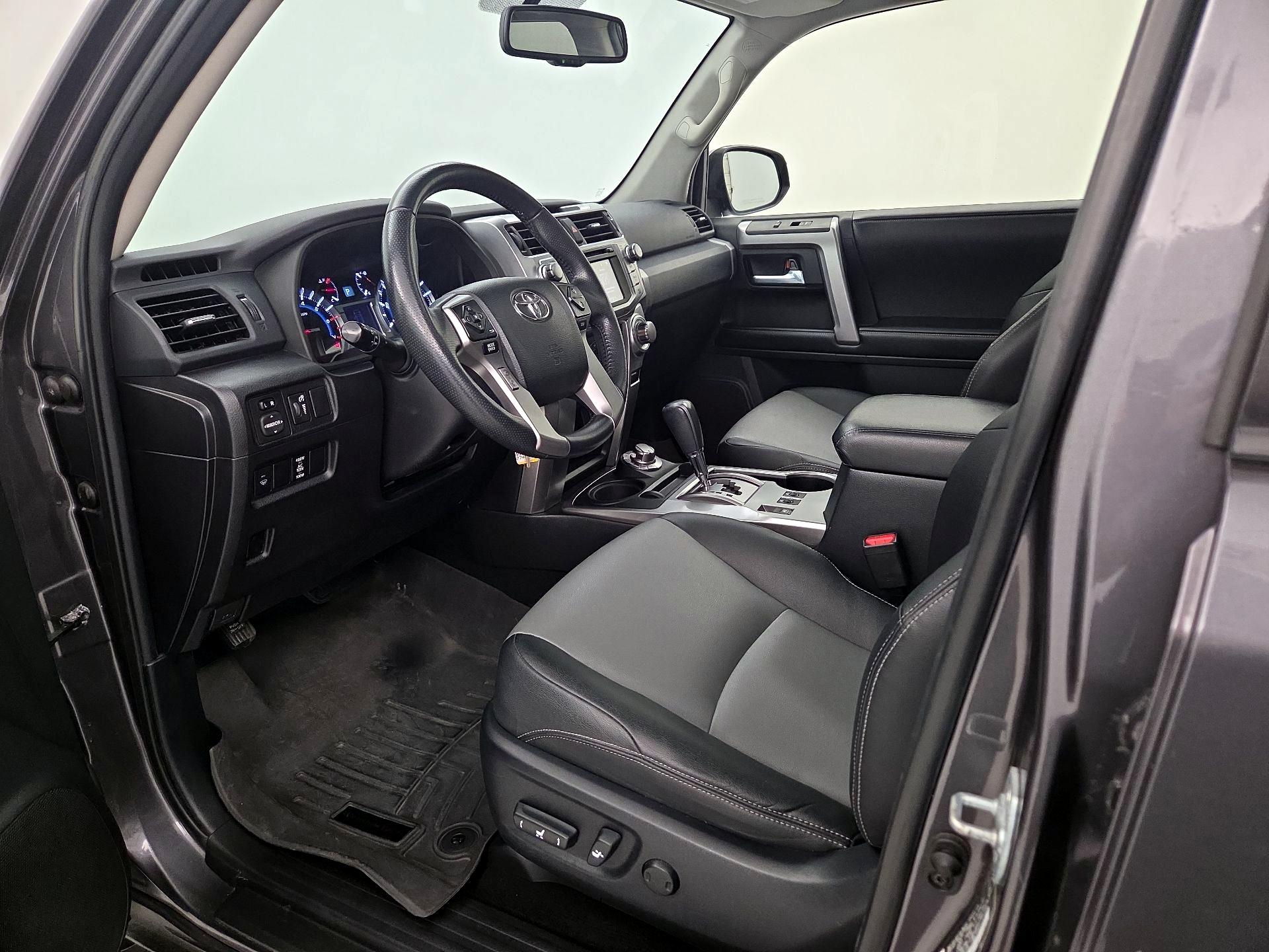 Thumbnail: 2015 Toyota 4Runner - 11