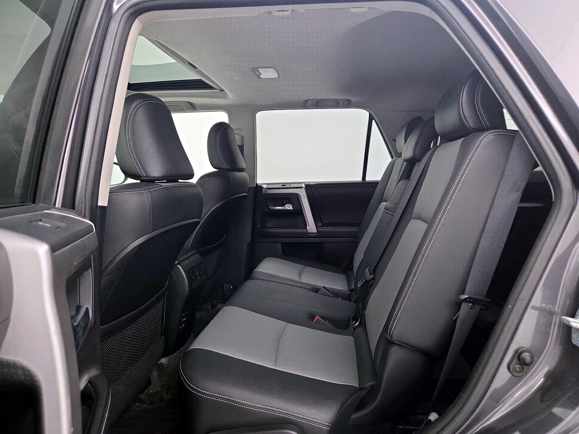 Thumbnail: 2015 Toyota 4Runner - 20