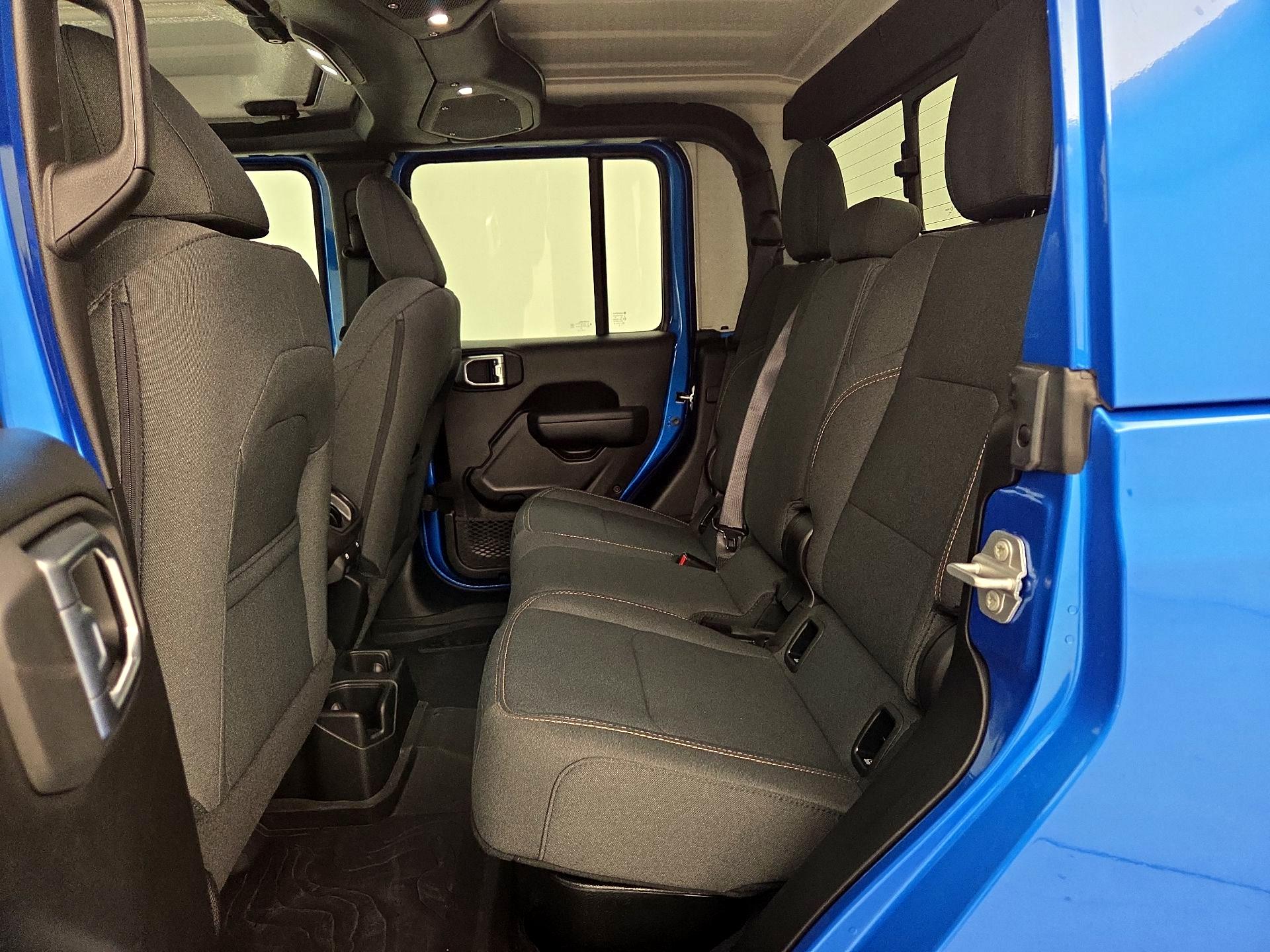 Thumbnail: 2024 Jeep Gladiator - 19