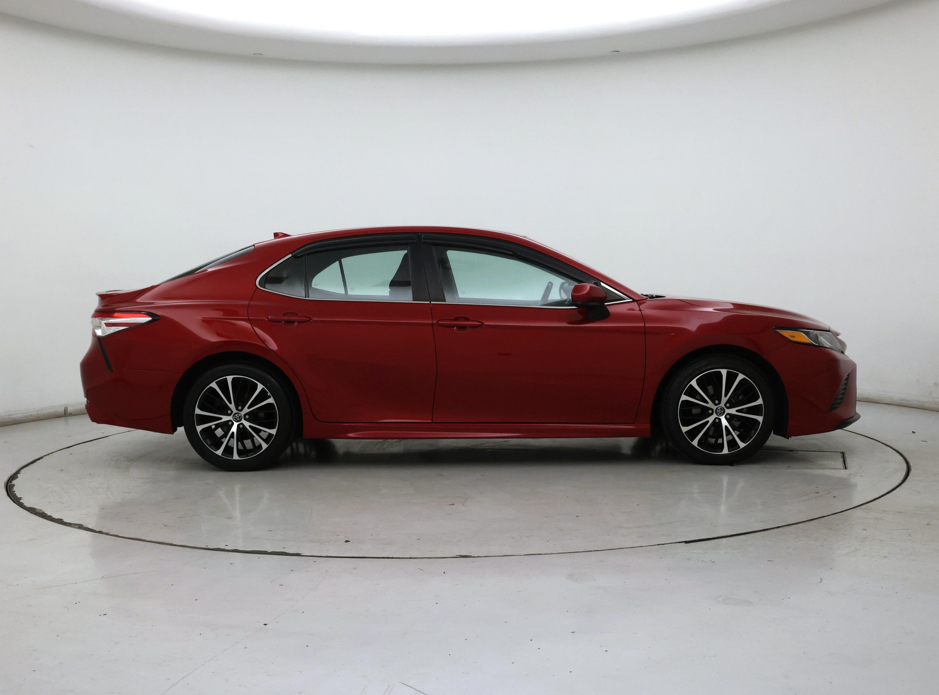 Thumbnail: 2020 Toyota Camry - 7