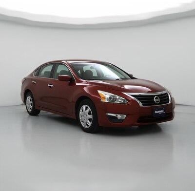 Red 2014 Nissan Altima S