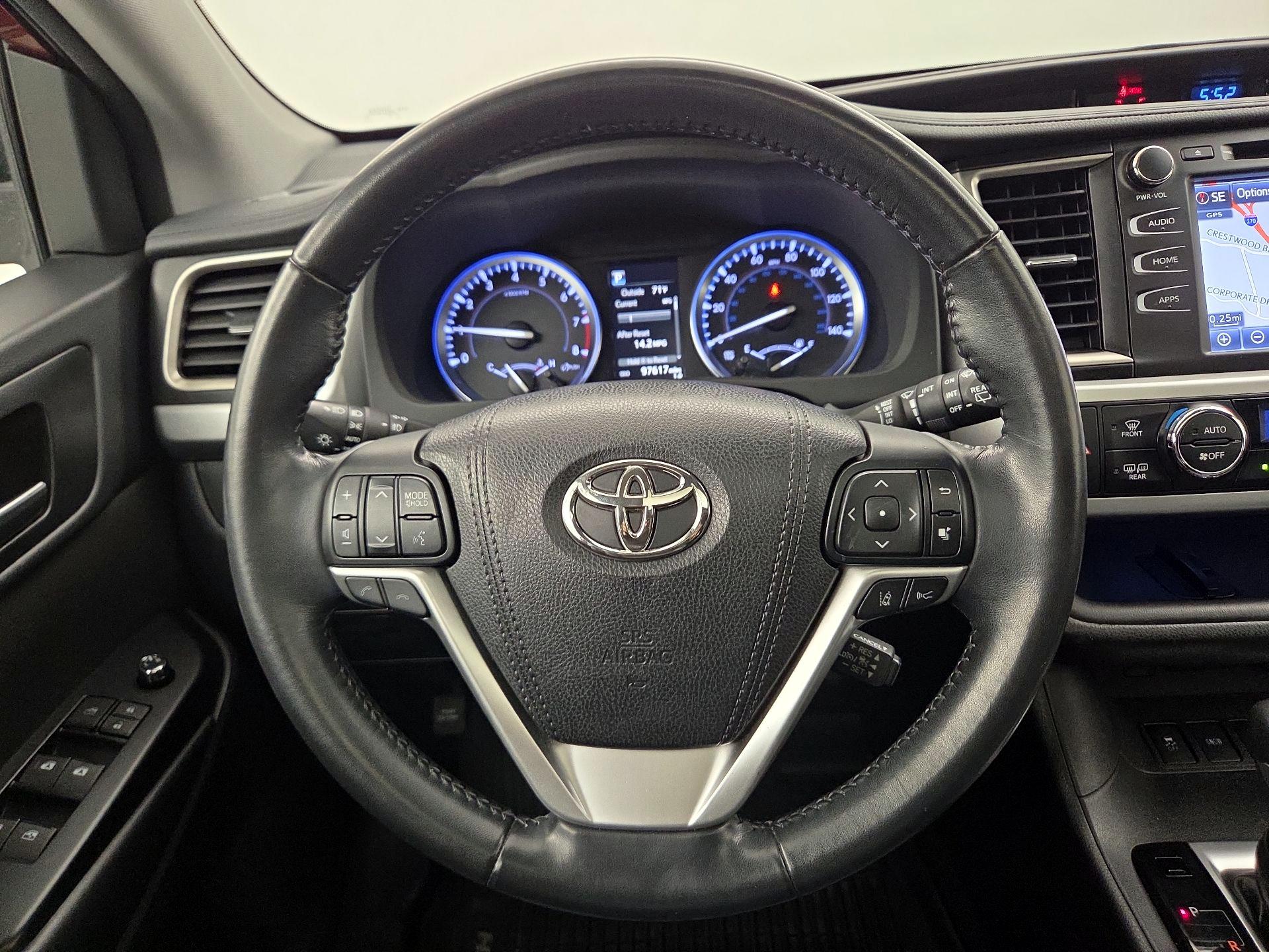 Thumbnail: 2018 Toyota Highlander - 10