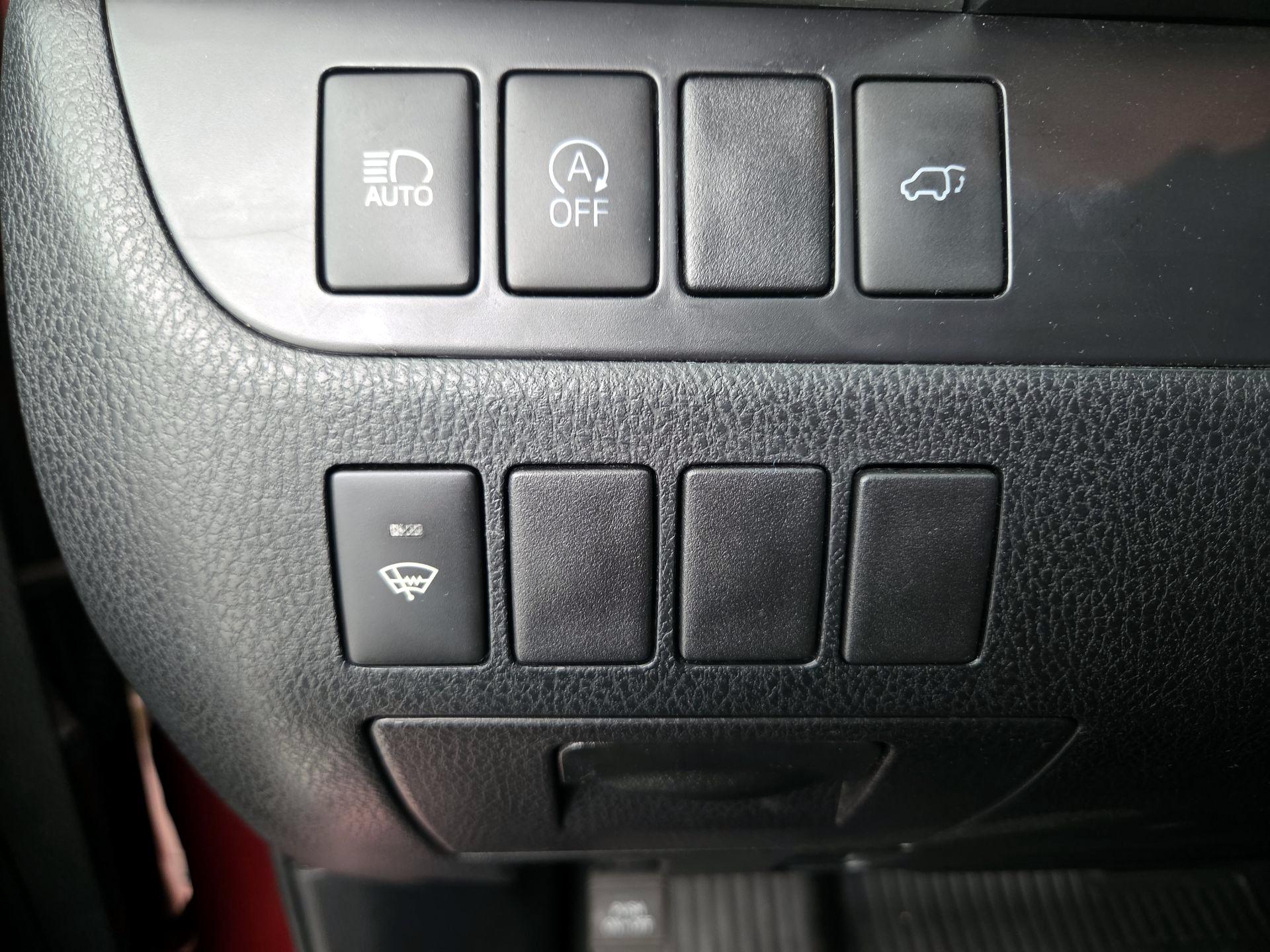 Thumbnail: 2018 Toyota Highlander - 13