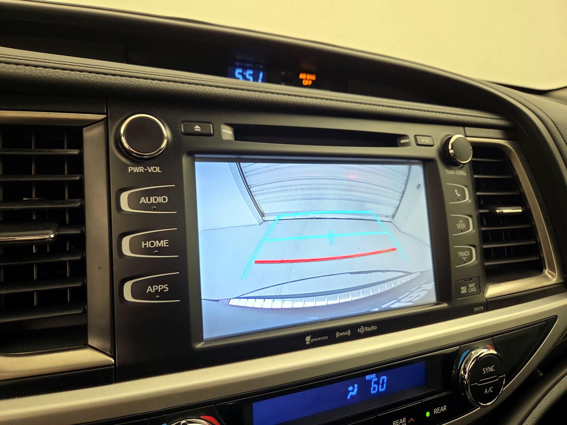 Thumbnail: 2018 Toyota Highlander - 15