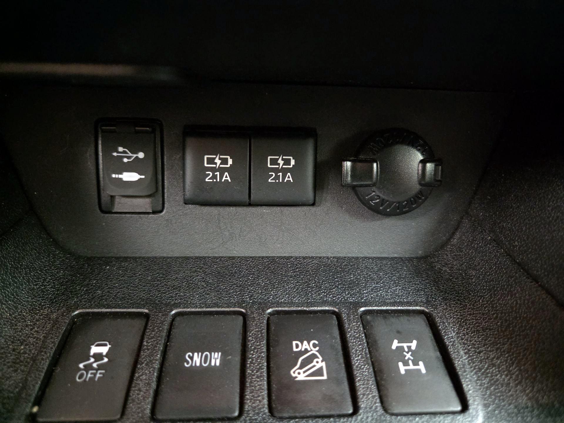 Thumbnail: 2018 Toyota Highlander - 19