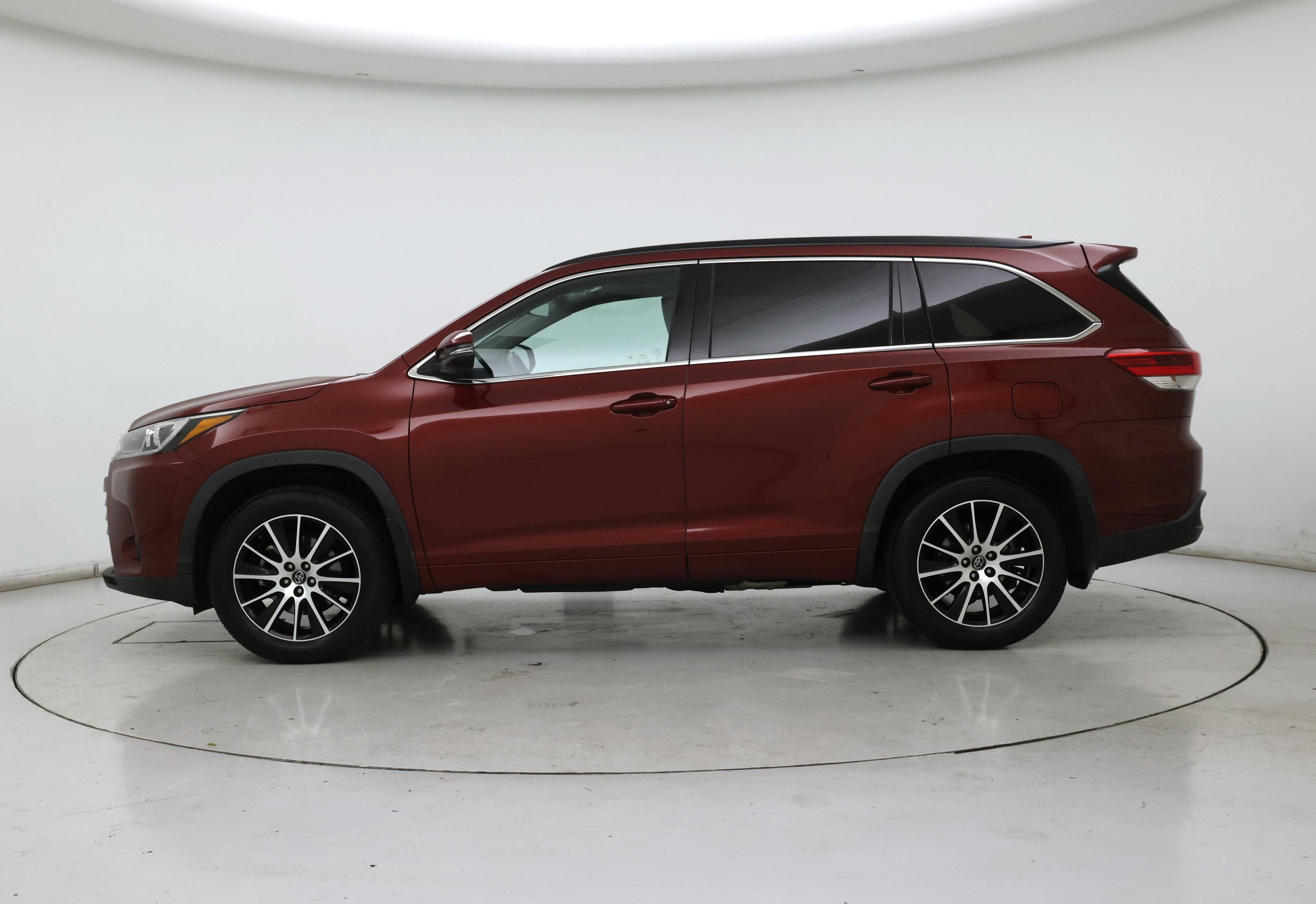 Thumbnail: 2018 Toyota Highlander - 3