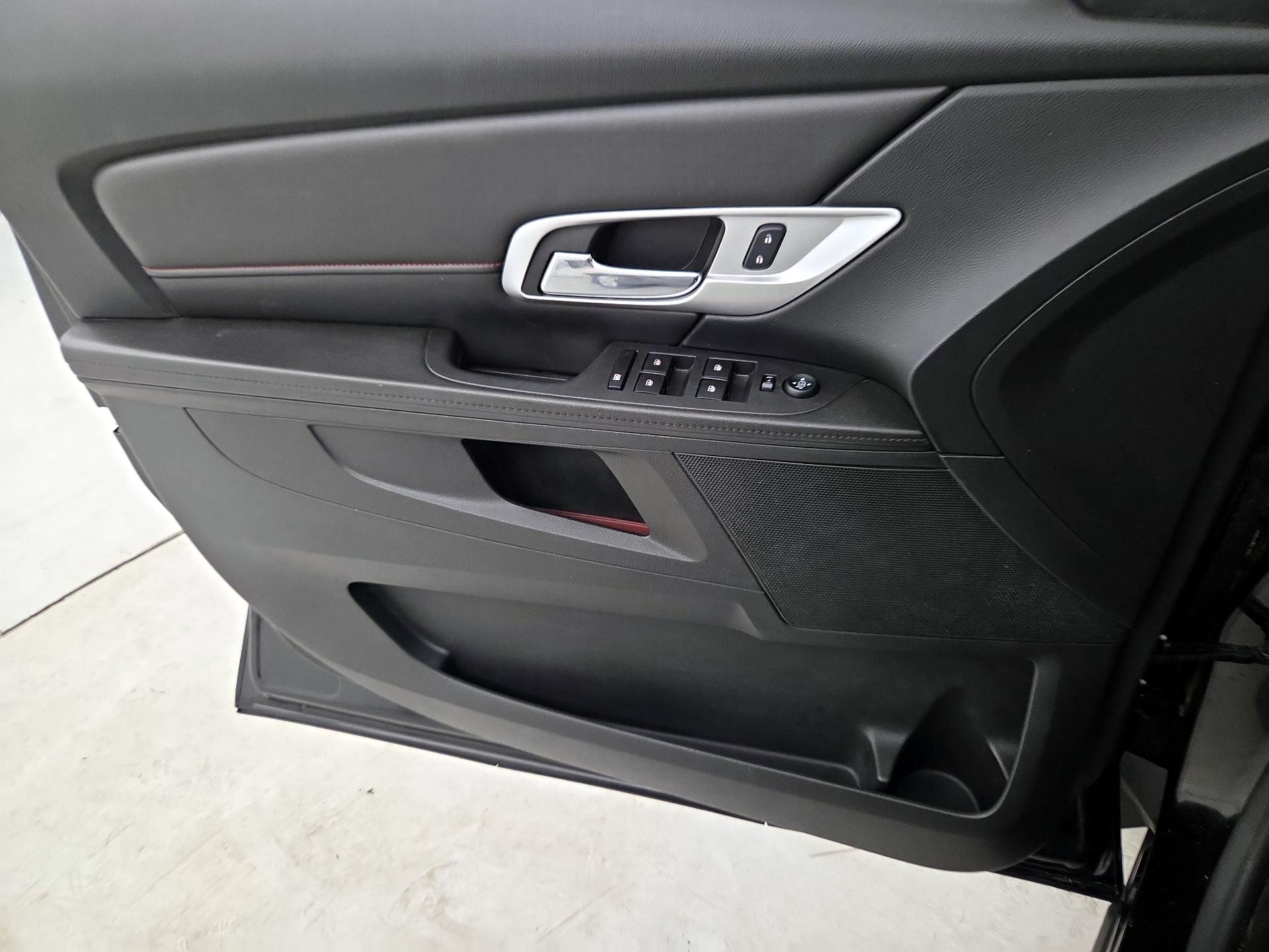 Thumbnail: 2017 GMC Terrain - 12