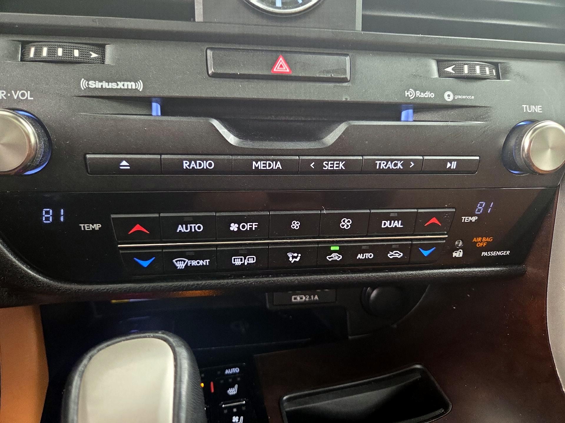 Thumbnail: 2021 Lexus RX - 17