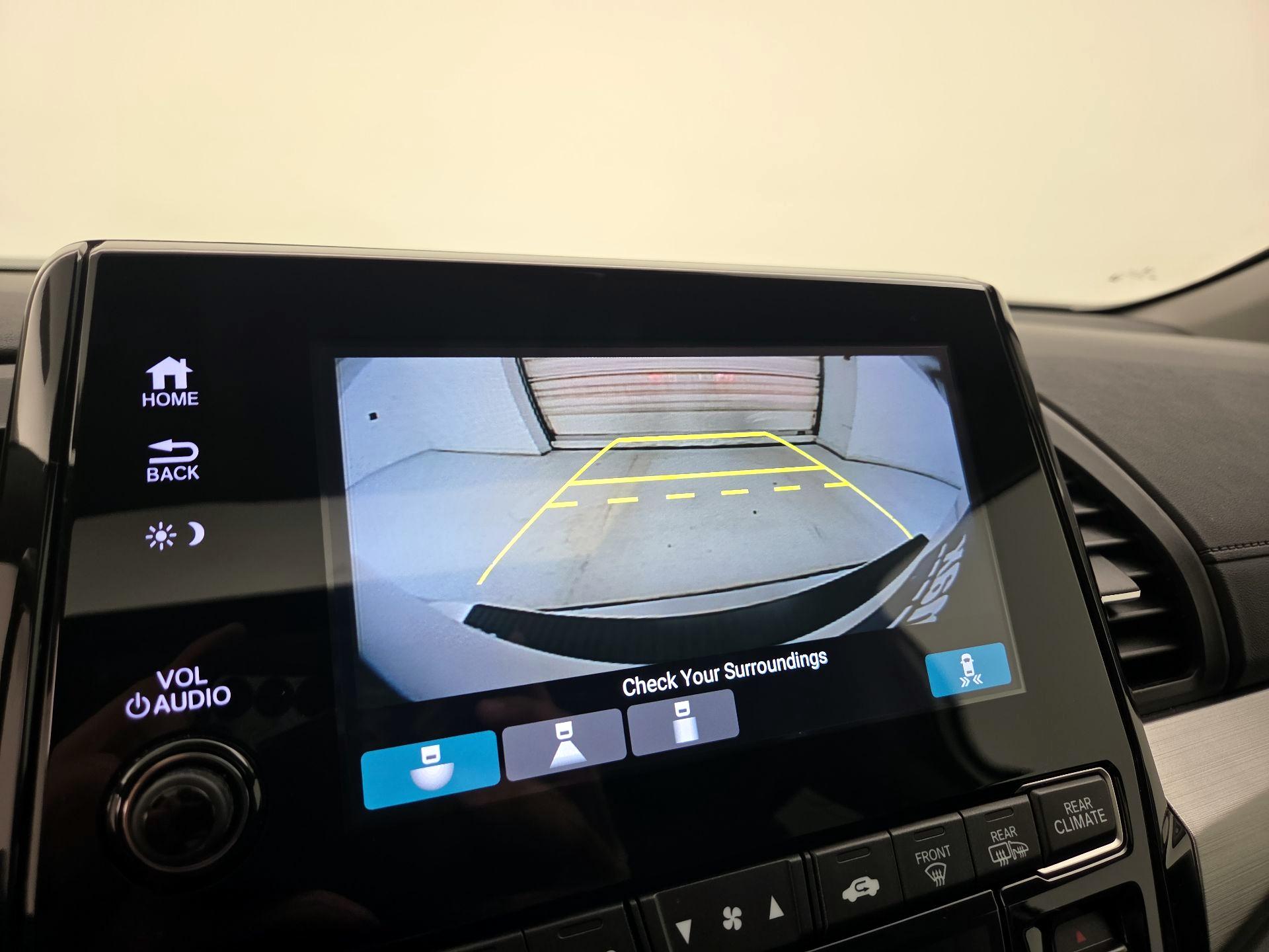 Thumbnail: 2018 Honda Odyssey - 14