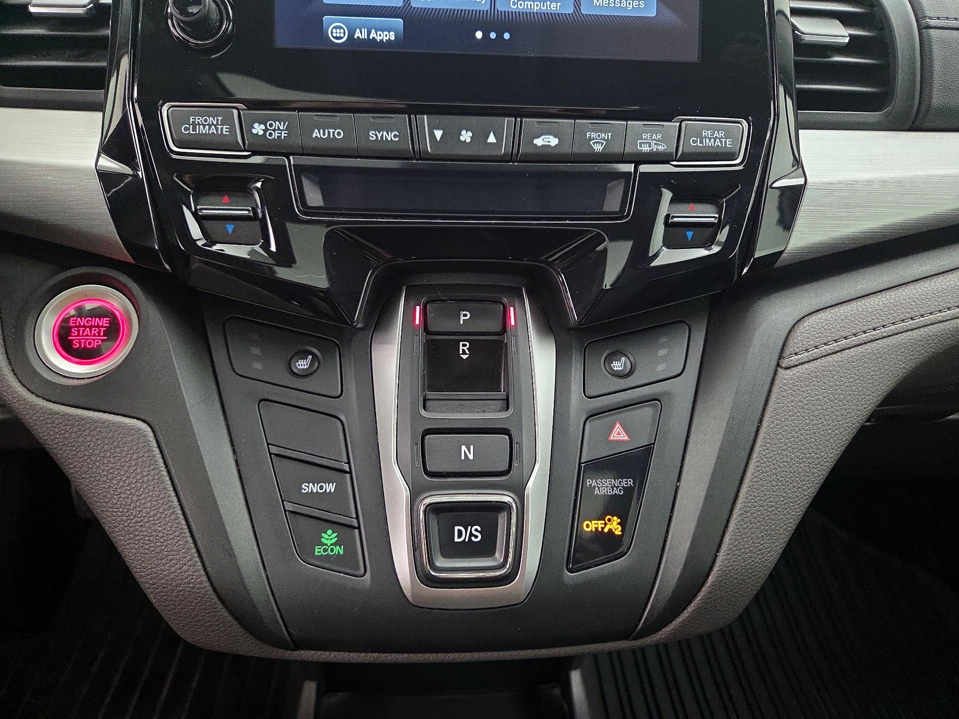 Thumbnail: 2018 Honda Odyssey - 17