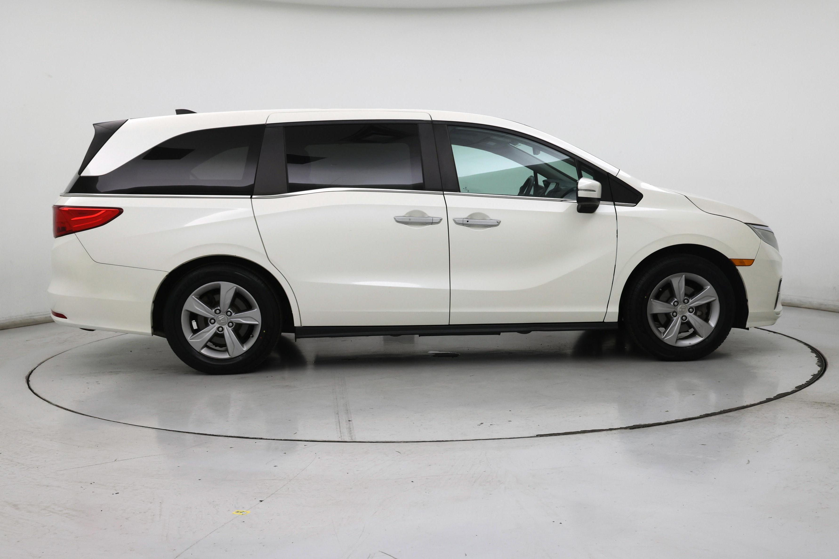 Thumbnail: 2018 Honda Odyssey - 7