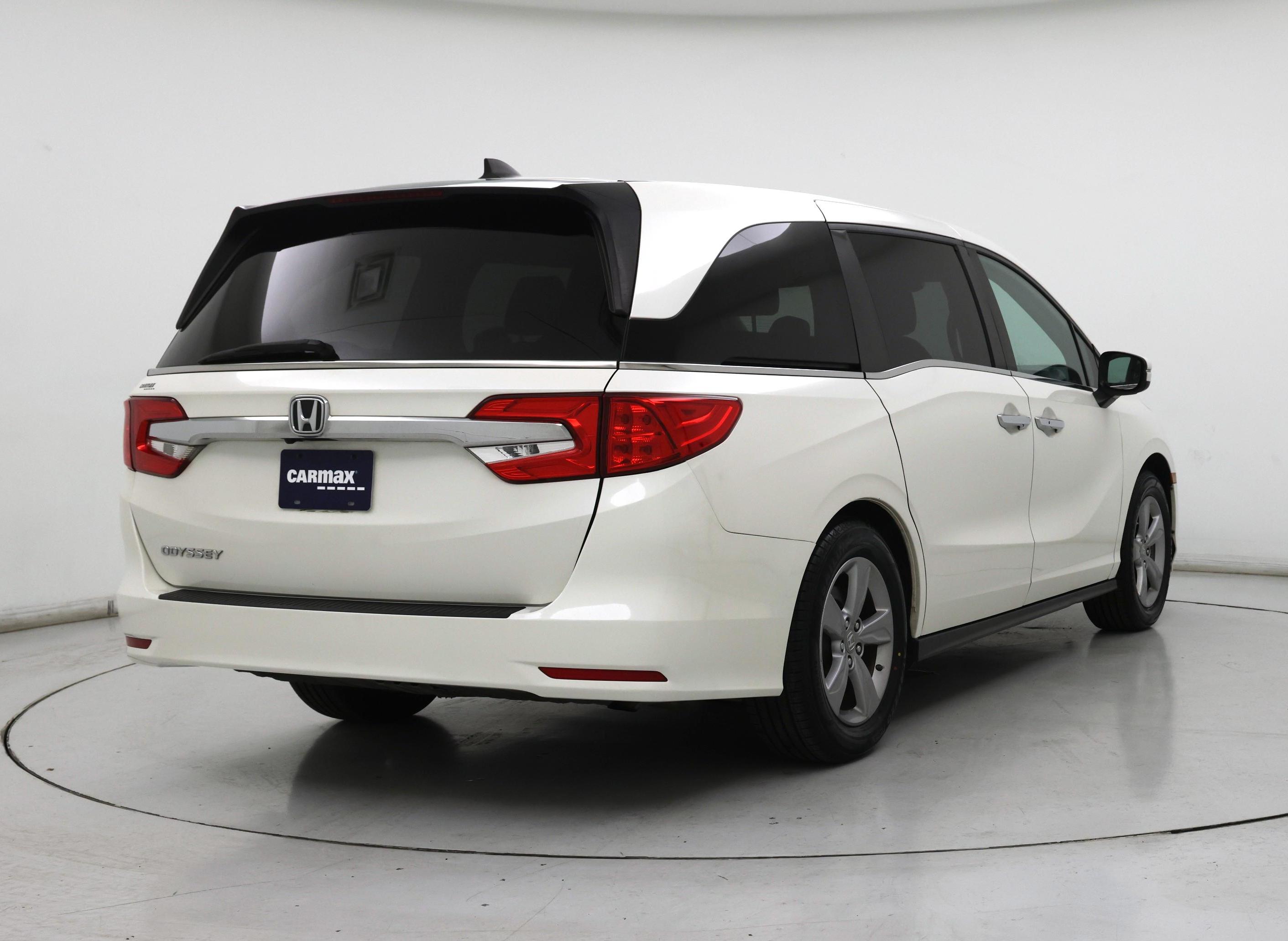 Thumbnail: 2018 Honda Odyssey - 8