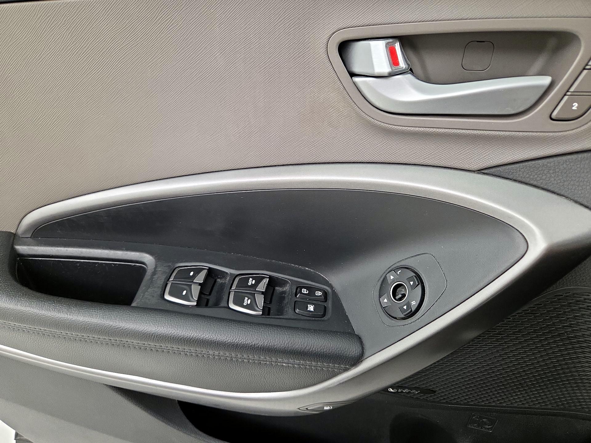 Thumbnail: 2017 Hyundai Santa Fe - 12