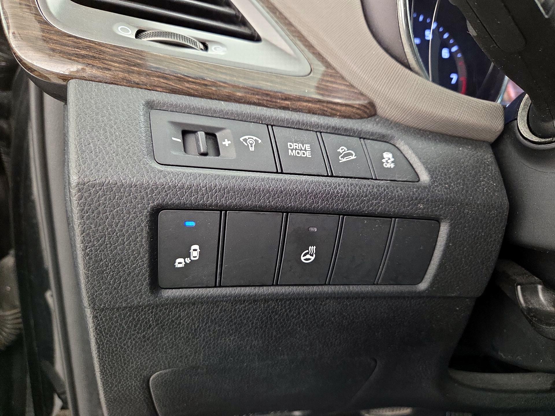 Thumbnail: 2017 Hyundai Santa Fe - 13