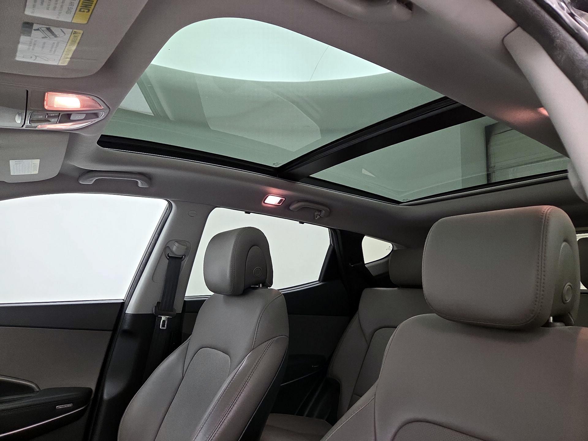 Thumbnail: 2017 Hyundai Santa Fe - 20