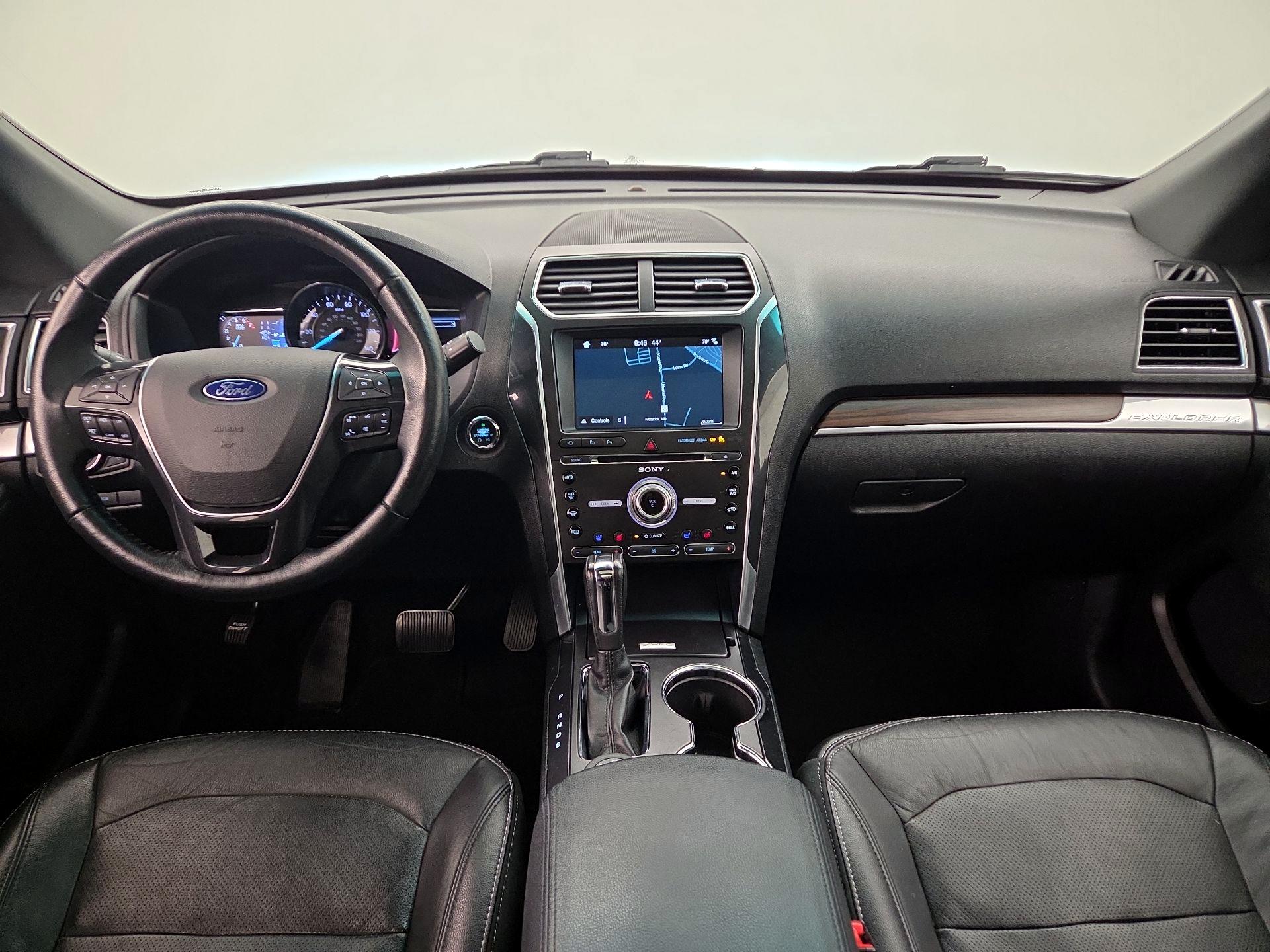 Thumbnail: 2017 Ford Explorer - 9