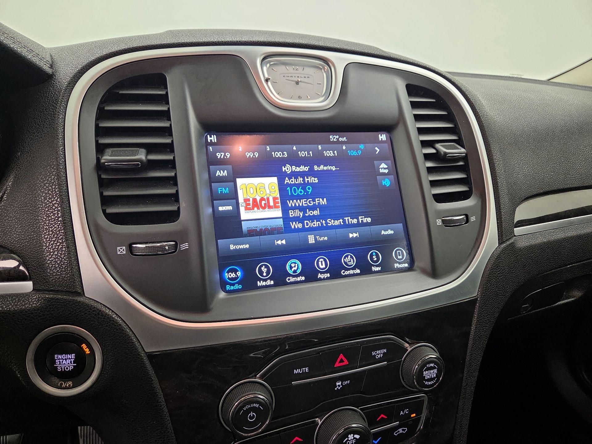 Thumbnail: 2019 Chrysler 300 - 16