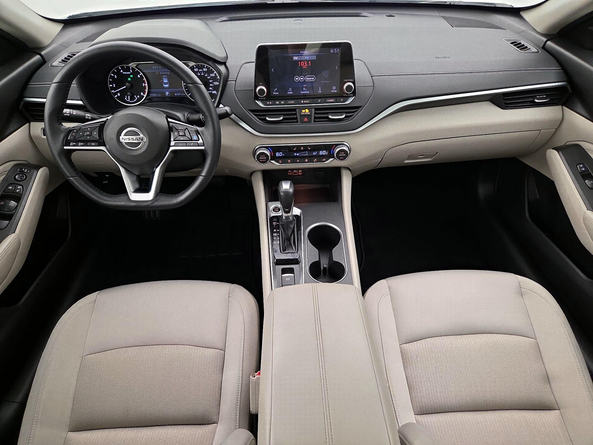 Thumbnail: 2019 Nissan Altima - 9