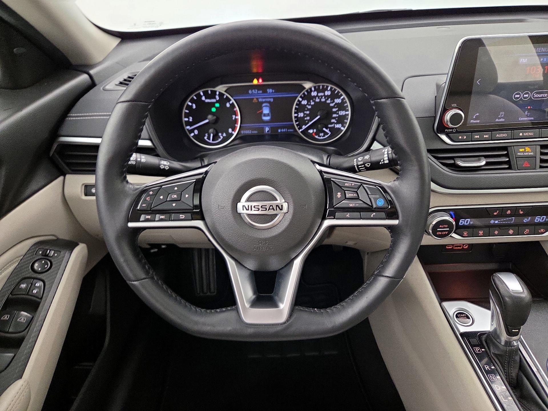 Thumbnail: 2019 Nissan Altima - 10