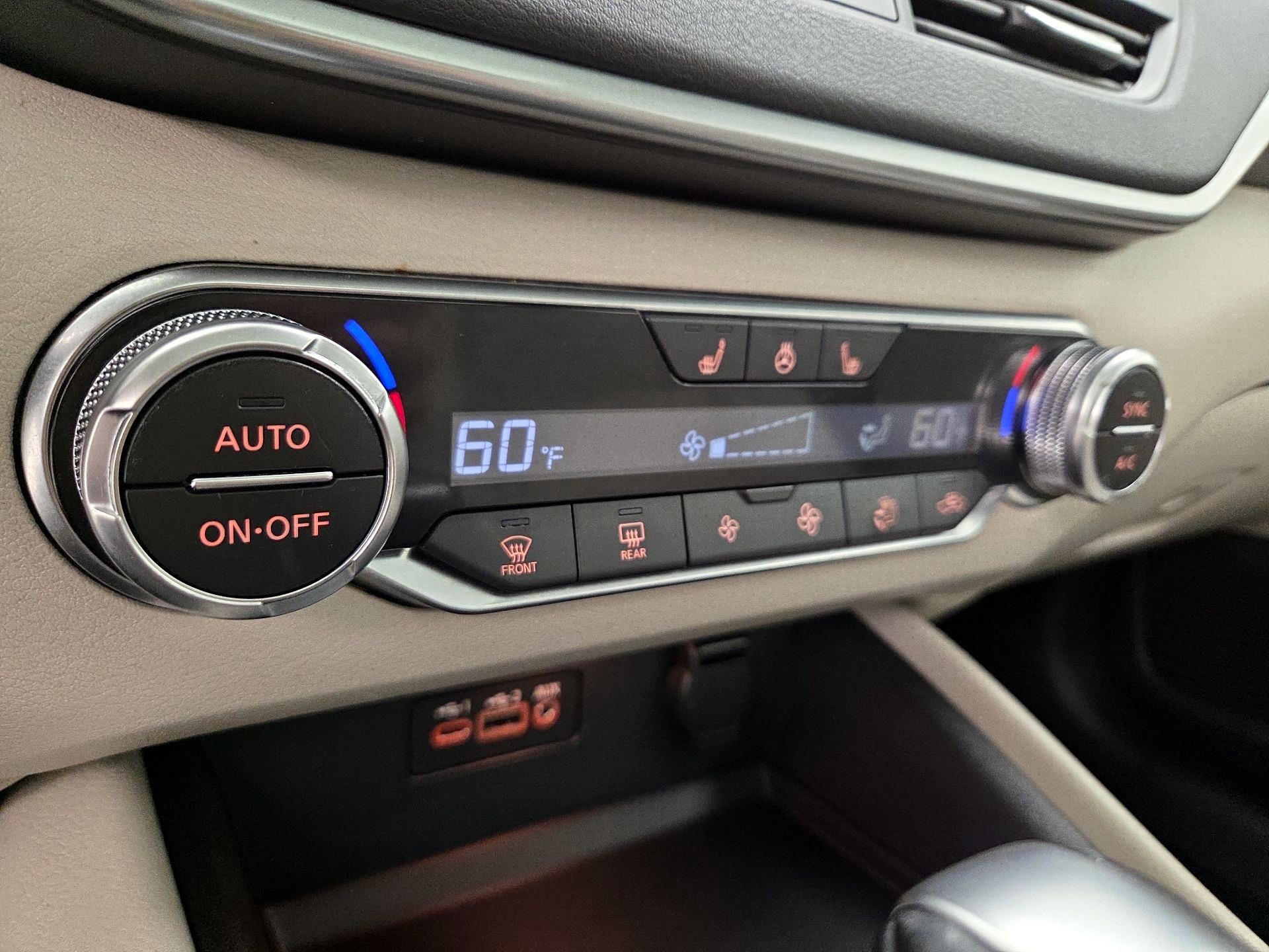 Thumbnail: 2019 Nissan Altima - 16