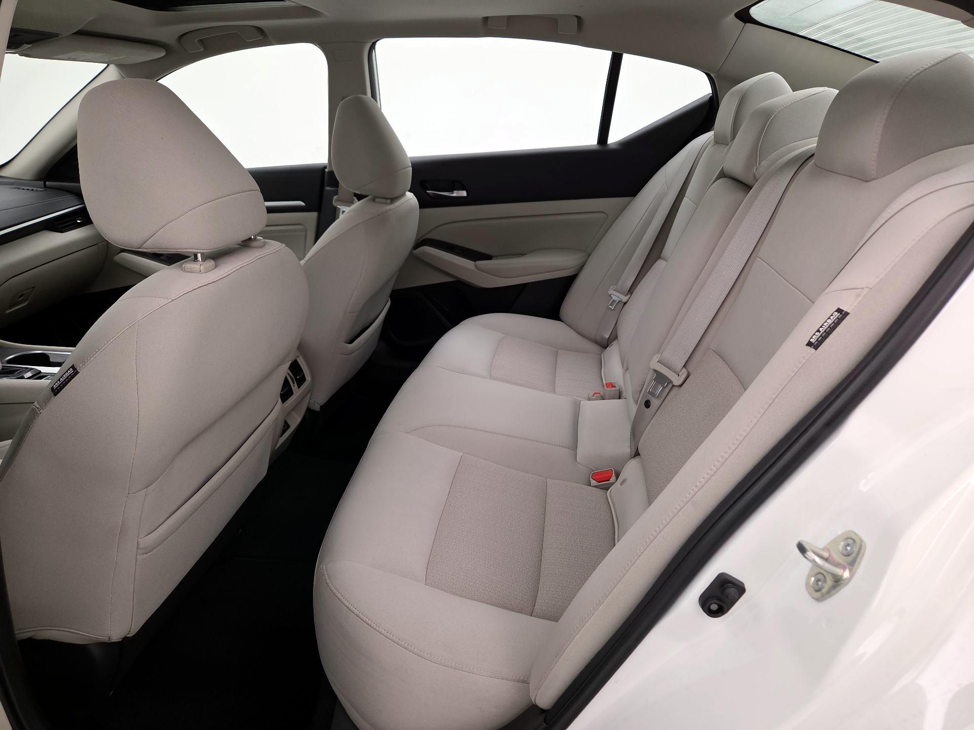 Thumbnail: 2019 Nissan Altima - 20