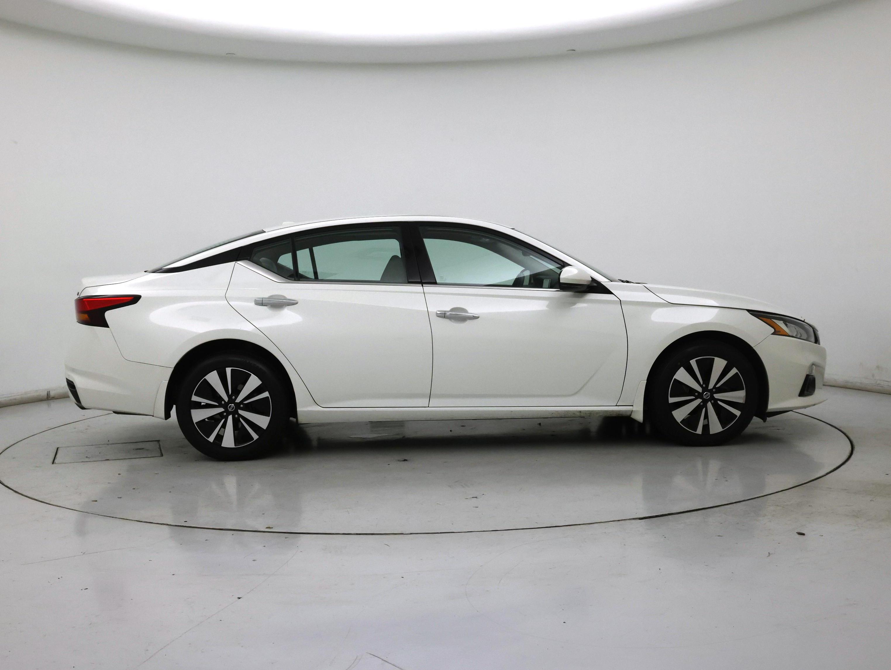 Thumbnail: 2019 Nissan Altima - 7